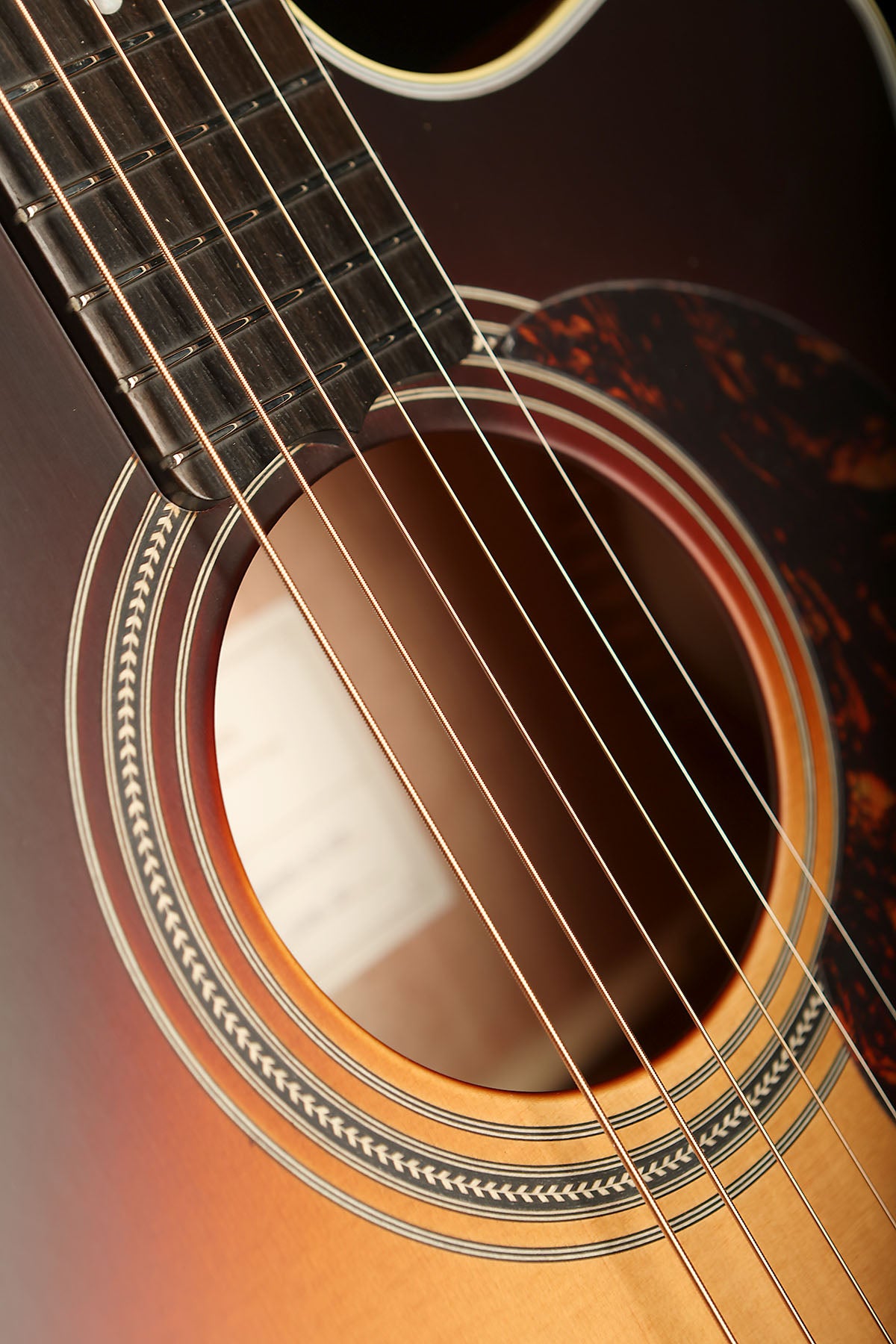 Maton EBG808C-TE-TSB Tommy Emmanuel 'Tobacco Sunburst' Acoustic Electric Guitar