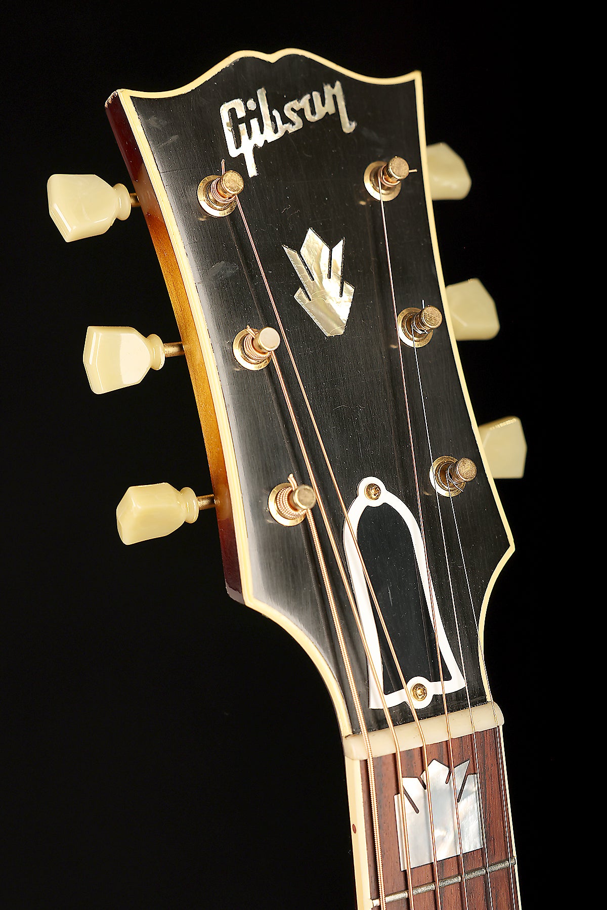 Gibson Murphy Lab 1957 SJ-200 ‘Light Aged Vintage Sunburst’ Preowned 2023 - Acoustic Centre Music Store, Melbourne Australia