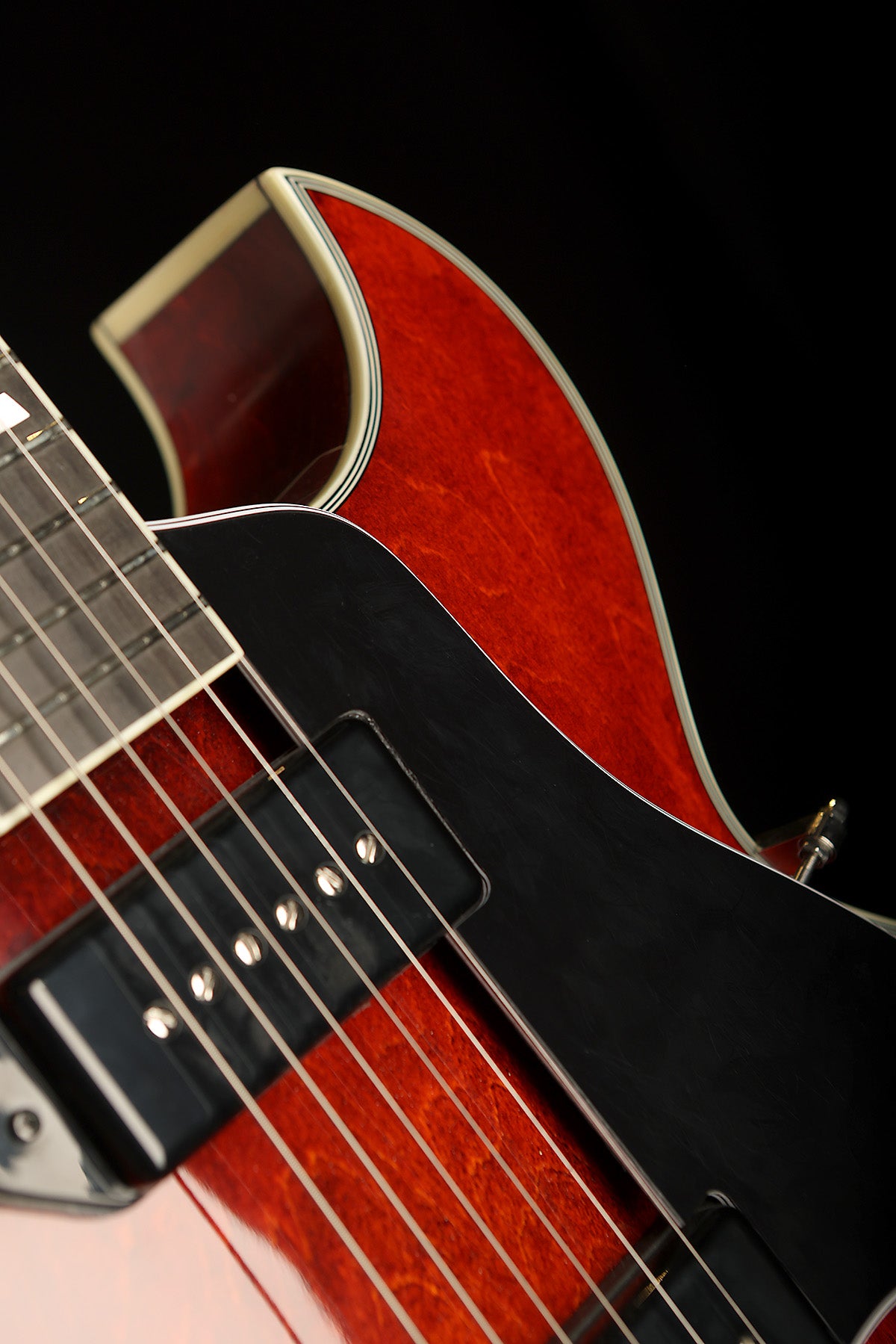 Eastman AR372CE-P90 Limited Edition Archtop Electric Guitar - Acoustic Centre Music Store, Melbourne Australia