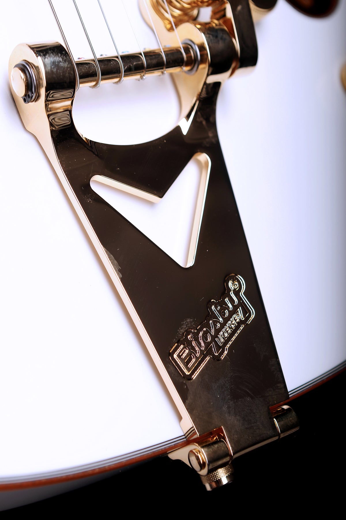 Gretsch Synchromatic Falcon Single-Cut with Bigsby &#39;Snowcrest White&#39; Electric Guitar - Acoustic Centre Music Store, Melbourne Australia