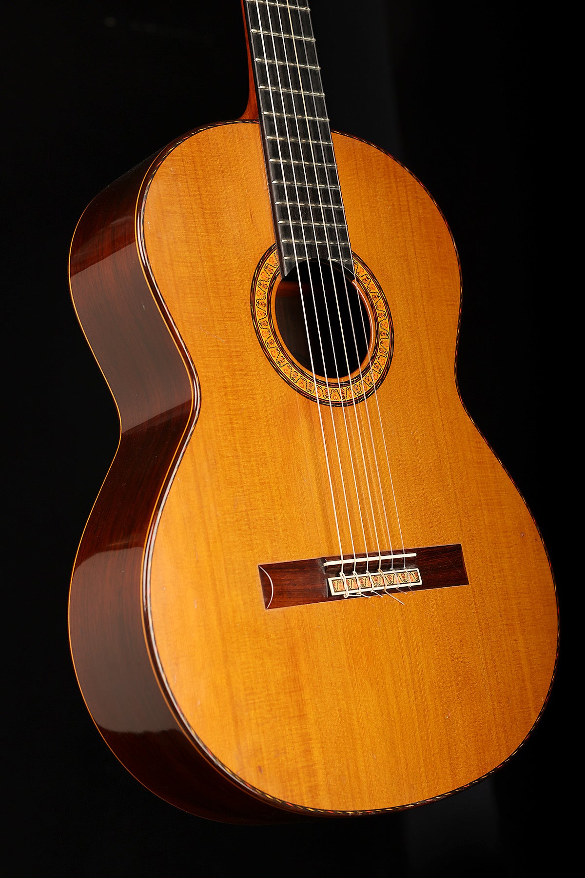 Jose oribe special calida suprema 1986. Pre owned with case - Acoustic Centre Music Store, Melbourne Australia