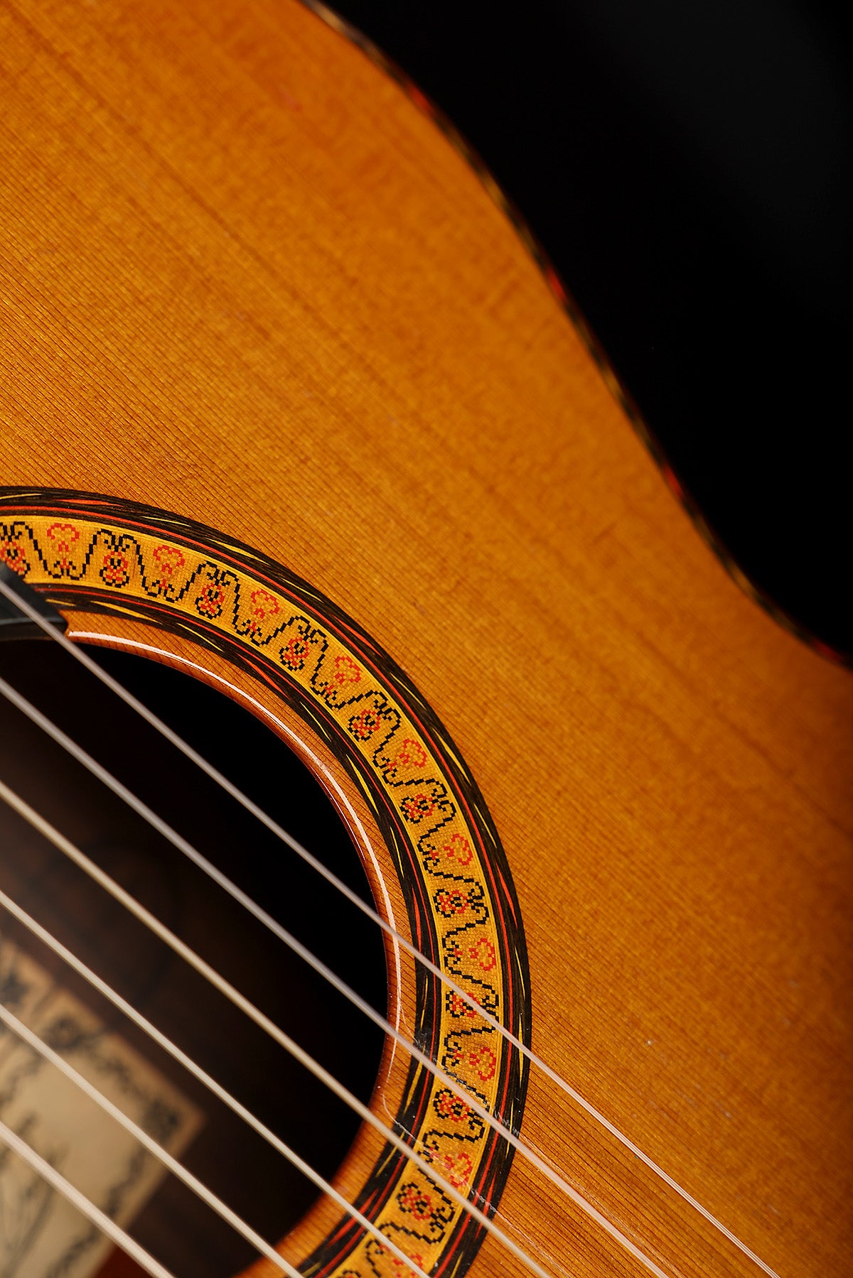 Jose oribe special calida suprema 1986. Pre owned with case - Acoustic Centre Music Store, Melbourne Australia