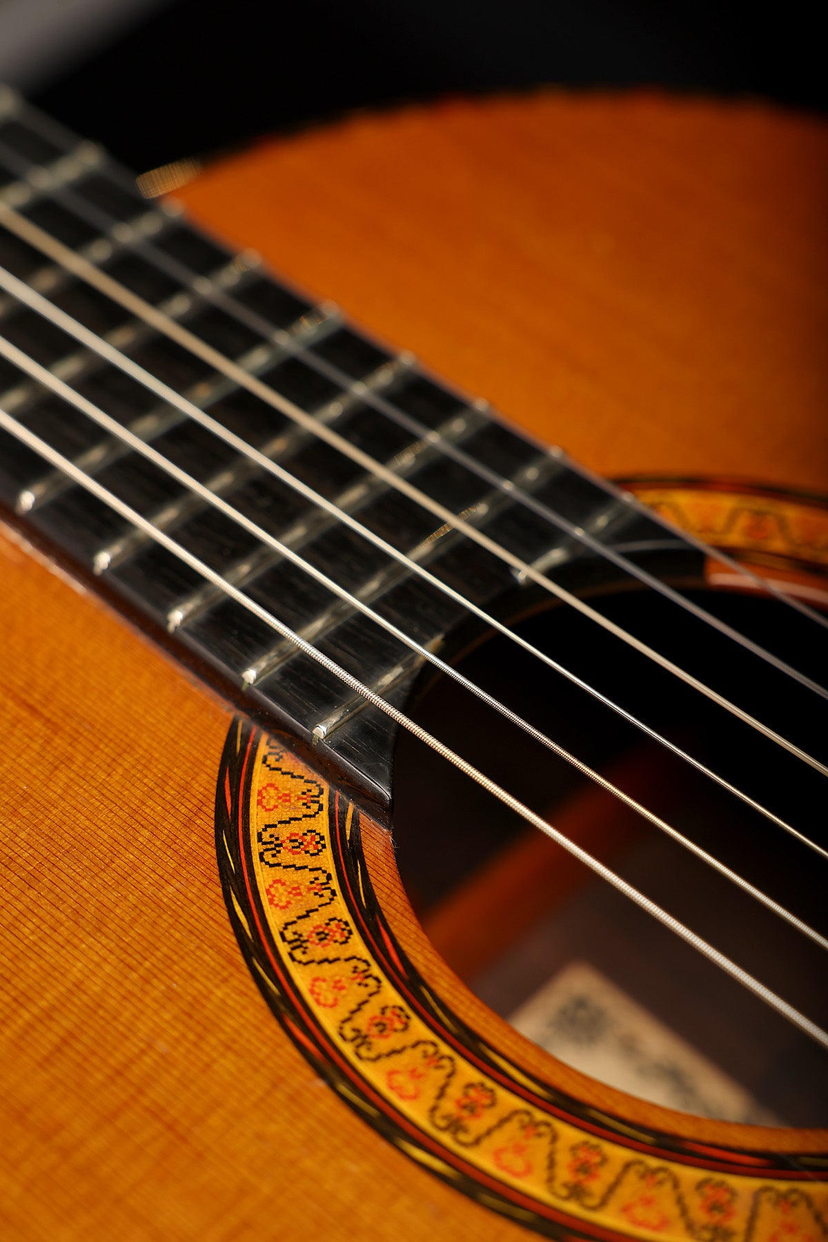 Jose oribe special calida suprema 1986. Pre owned with case - Acoustic Centre Music Store, Melbourne Australia