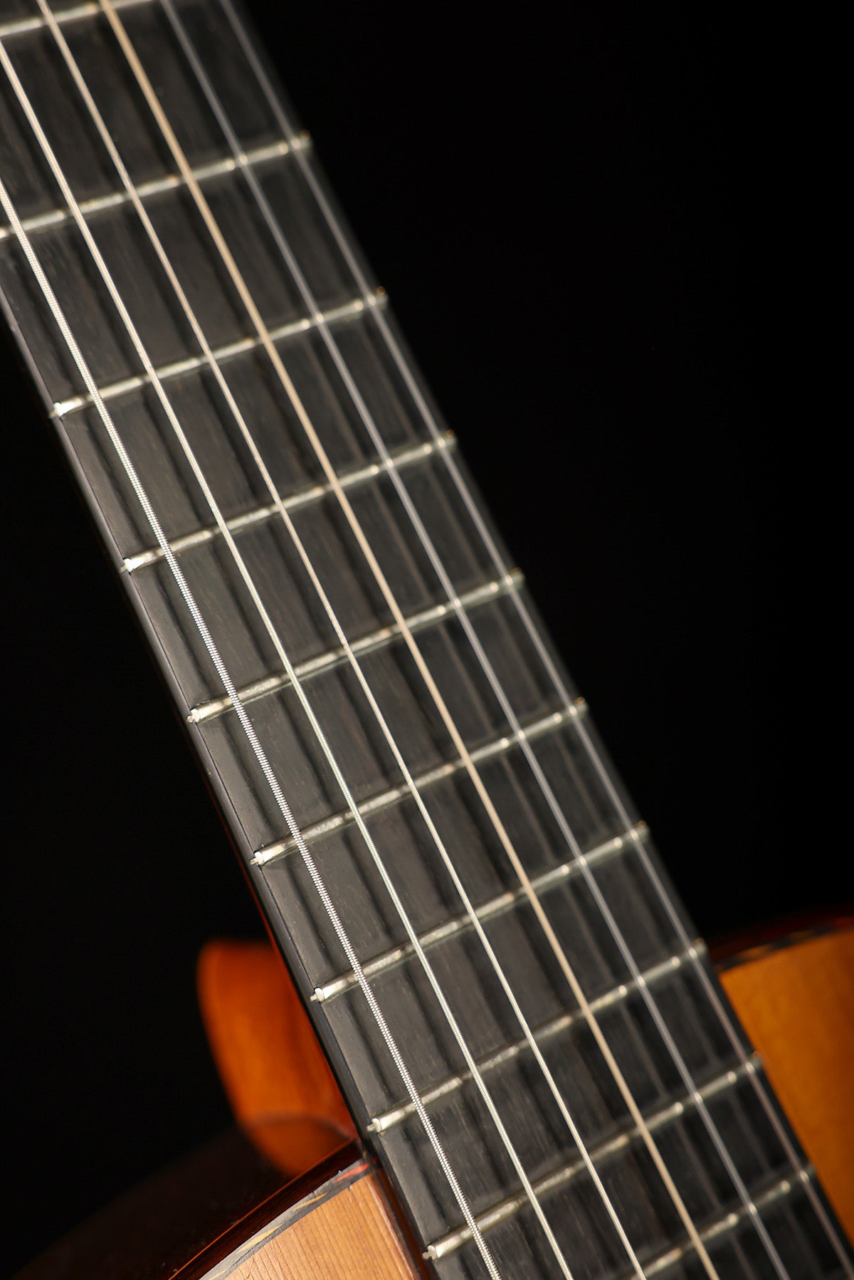 Jose oribe special calida suprema 1986. Pre owned with case - Acoustic Centre Music Store, Melbourne Australia