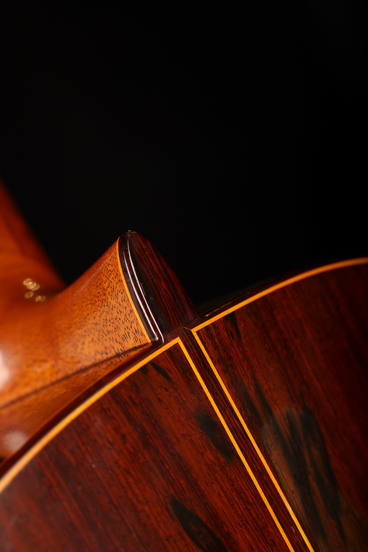 Jose oribe special calida suprema 1986. Pre owned with case - Acoustic Centre Music Store, Melbourne Australia