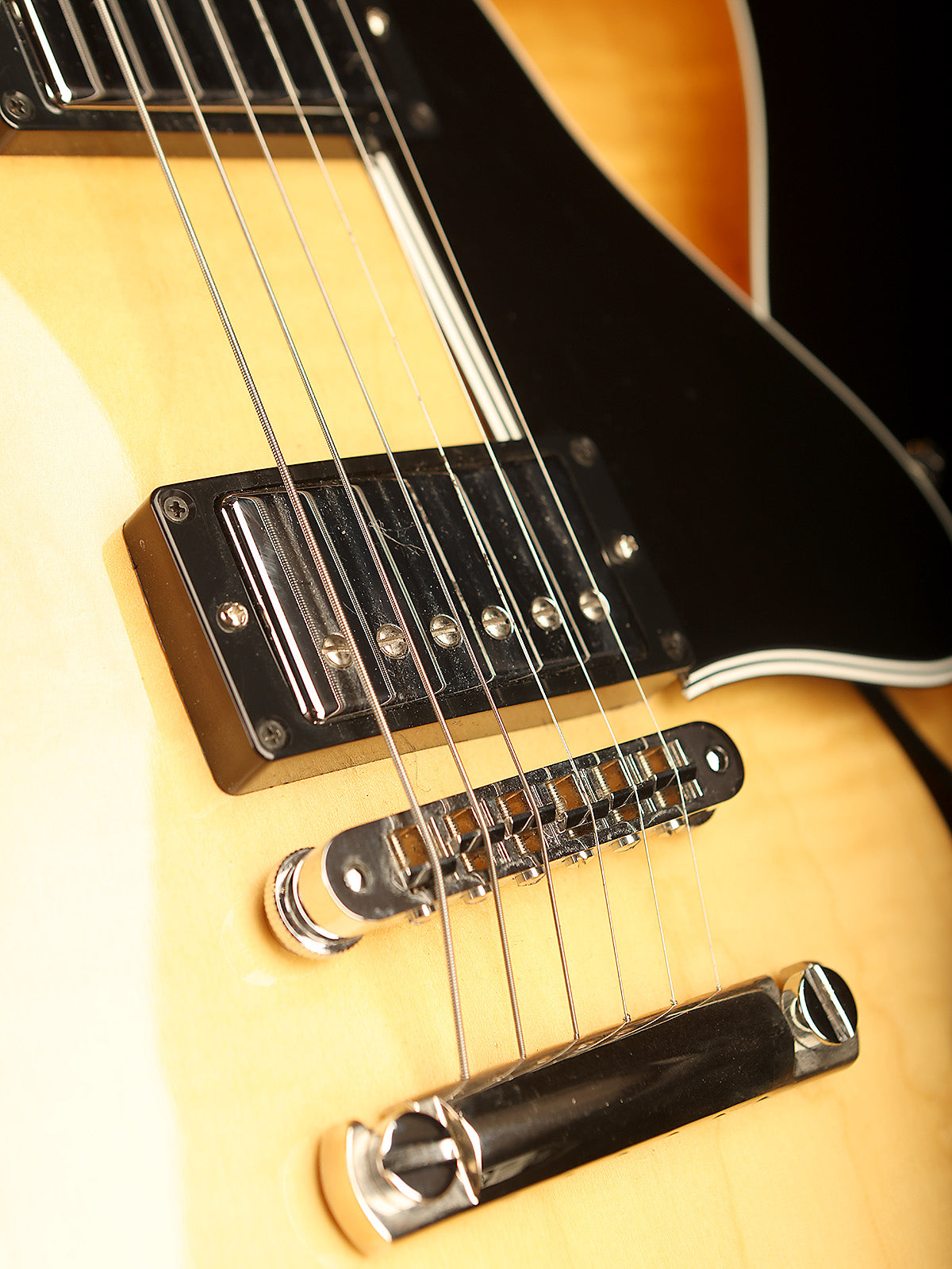 Gibson ES-137 Classic &#39;Lightburst&#39; Preowned 2007 - Acoustic Centre Music Store, Melbourne Australia
