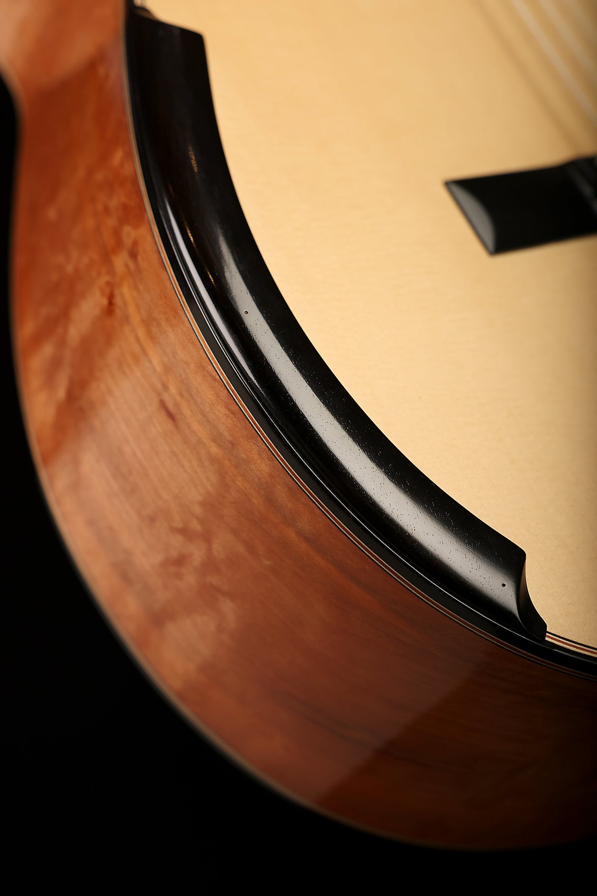 Allan Bull CLG722 Concert Model ‘Engelmann Spruce / Tasmanian Myrtle’ Preowned 2023