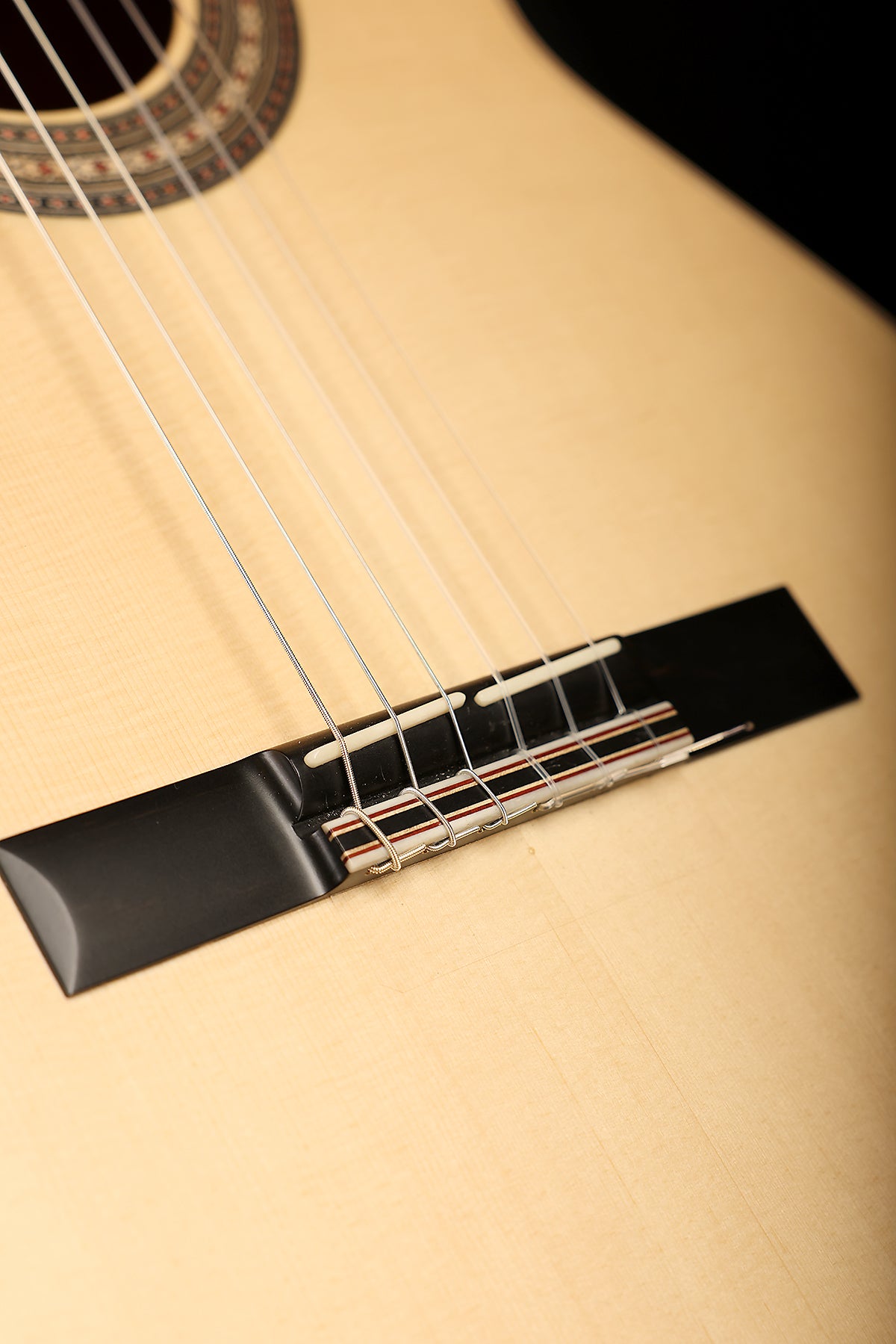 Allan Bull CLG722 Concert Model ‘Engelmann Spruce / Tasmanian Myrtle’ Preowned 2023