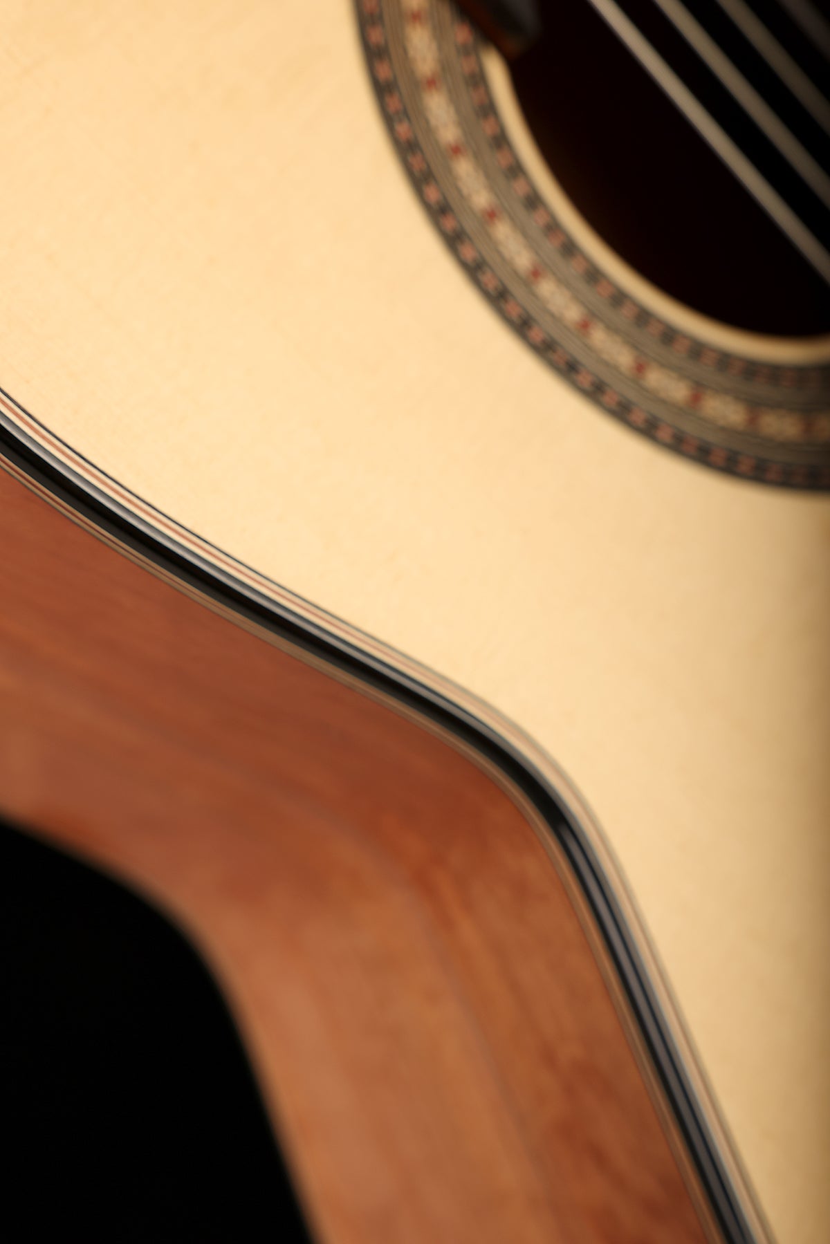 Allan Bull CLG722 Concert Model ‘Engelmann Spruce / Tasmanian Myrtle’ Preowned 2023