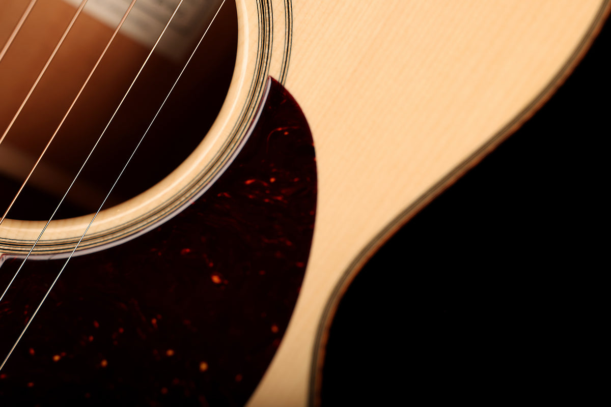 Santa Cruz OM 'Adirondack / Mahogany' Preowned 2021