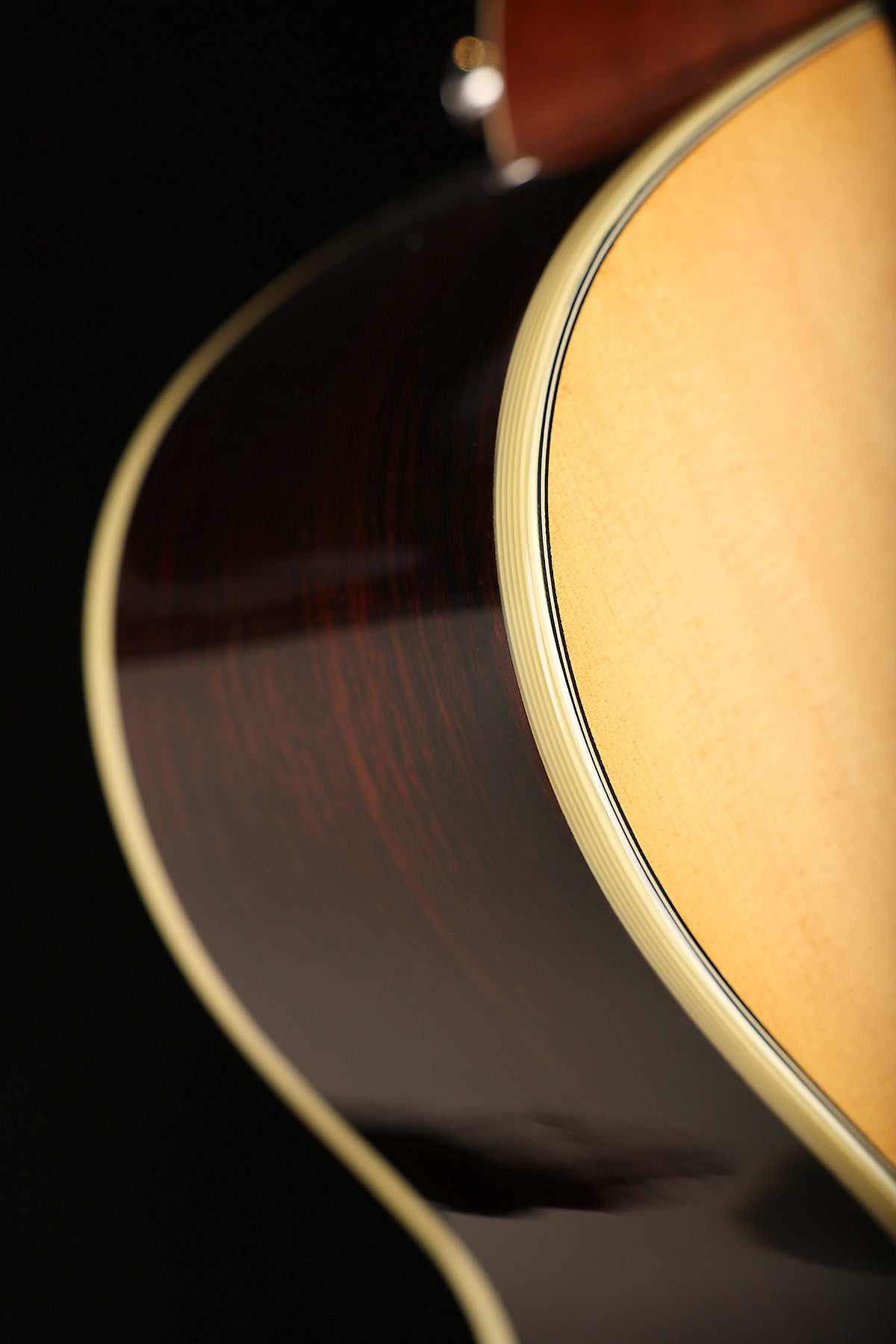 Alvarez Laureate Folk 70E 'Daybreak' Preowned 2025