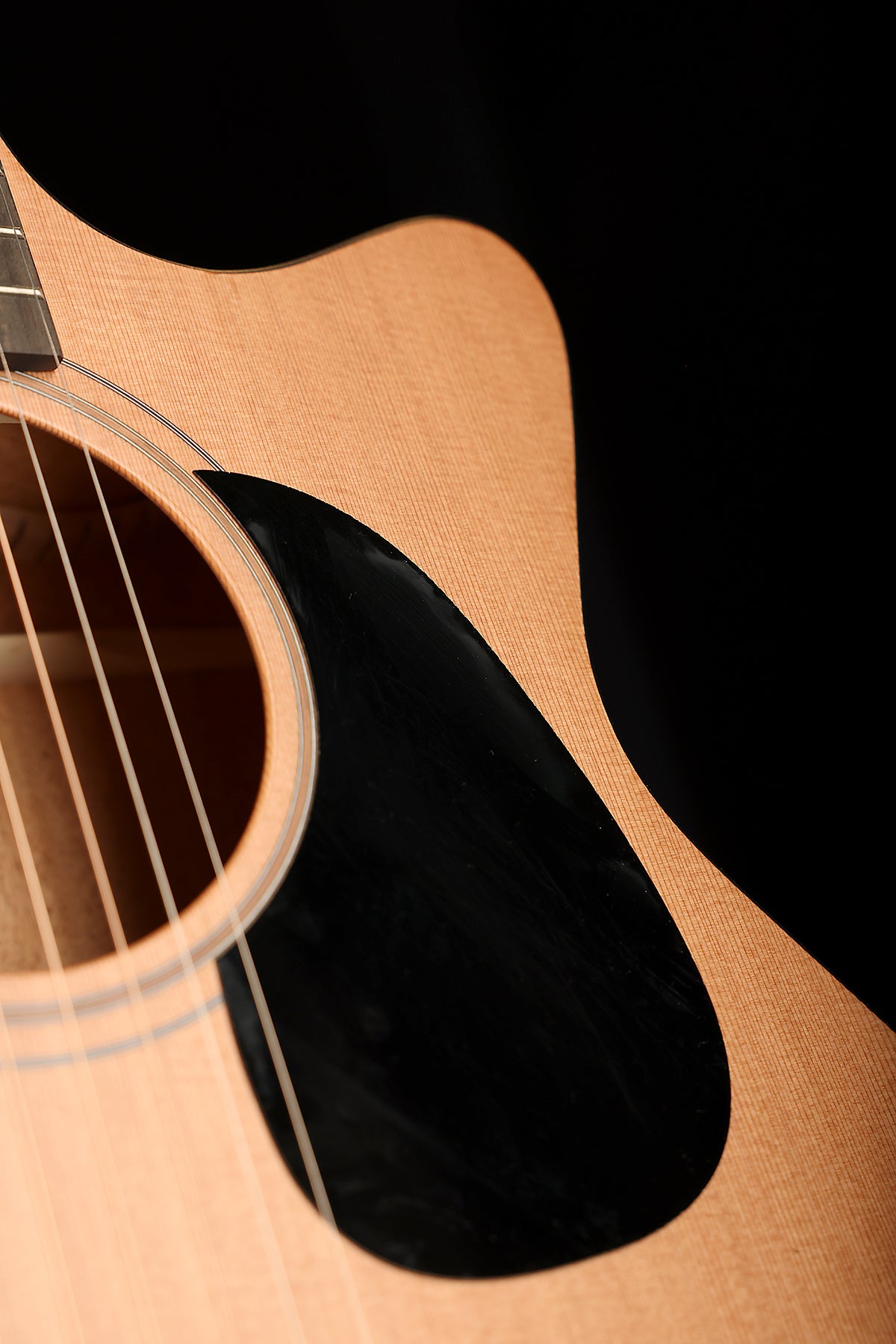 Furch Blue Deluxe GC-CM a 'Western Red Cedar / African Mahogany' Acoustic Guitar