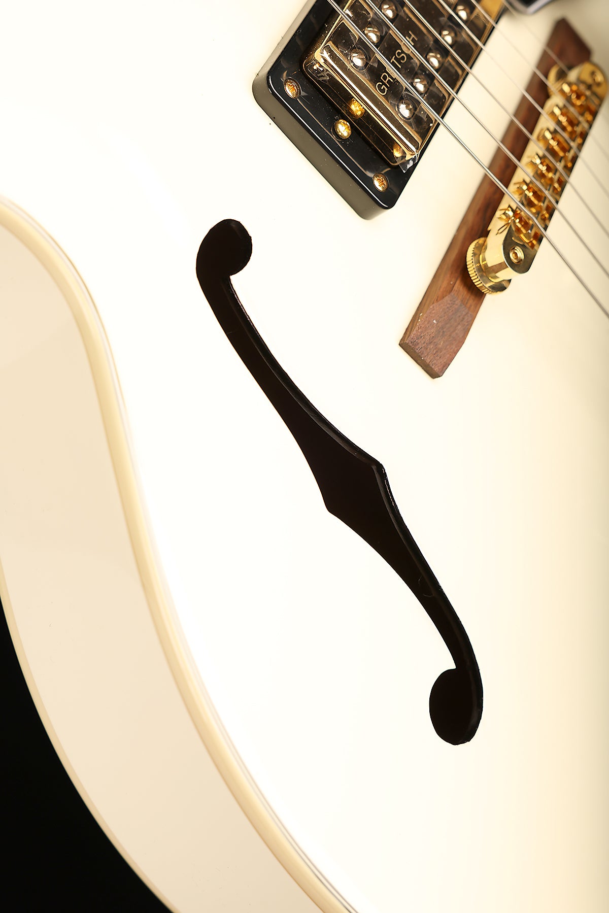 Gretsch G2420TG Streamliner Hollow Body with Bigsby LTD ‘Vintage White’ Electric Guitar