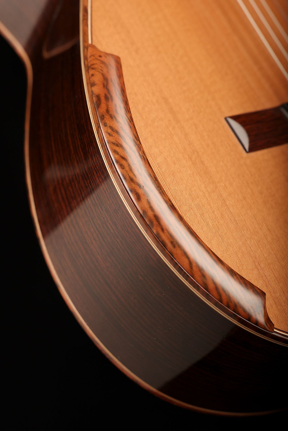 Allan Bull Concert Model 'Californian Redwood / East Indian Rosewood' Classical Guitar