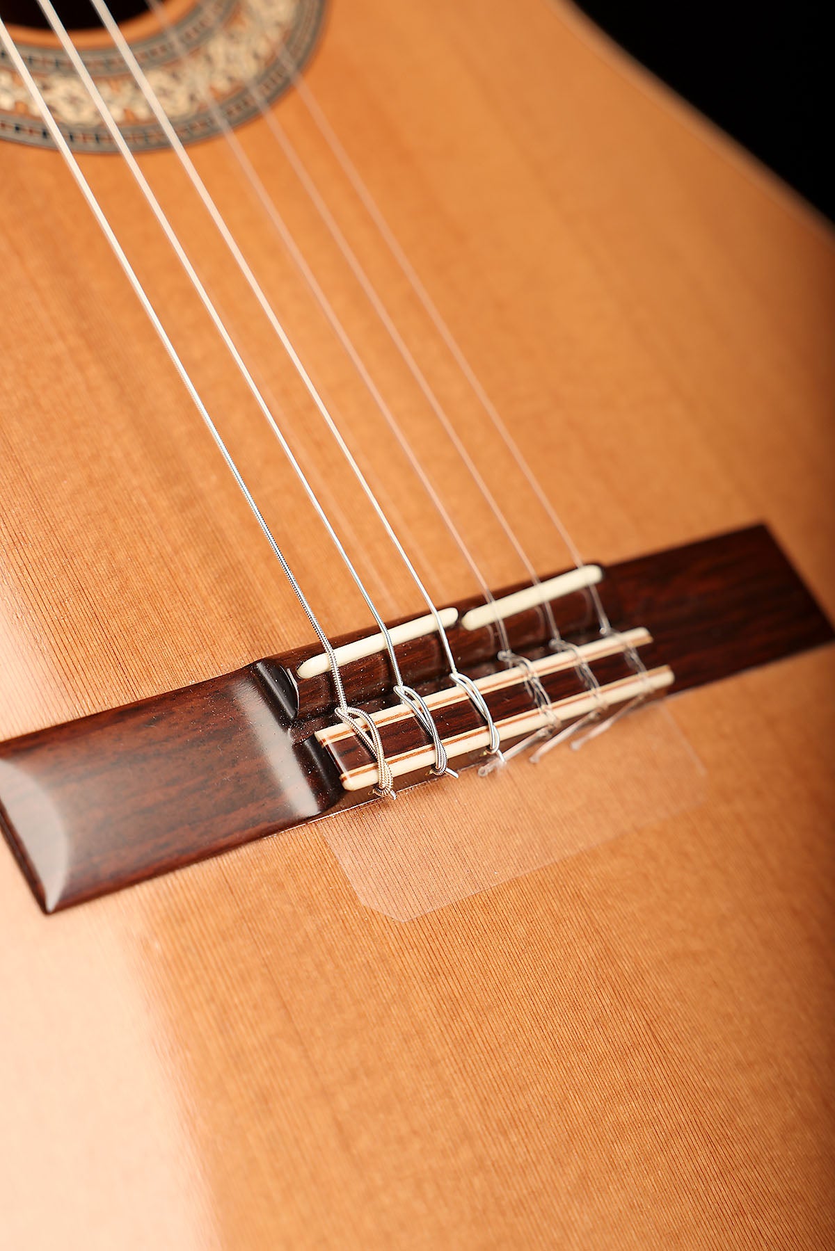 Allan Bull Concert Model 'Californian Redwood / East Indian Rosewood' Classical Guitar