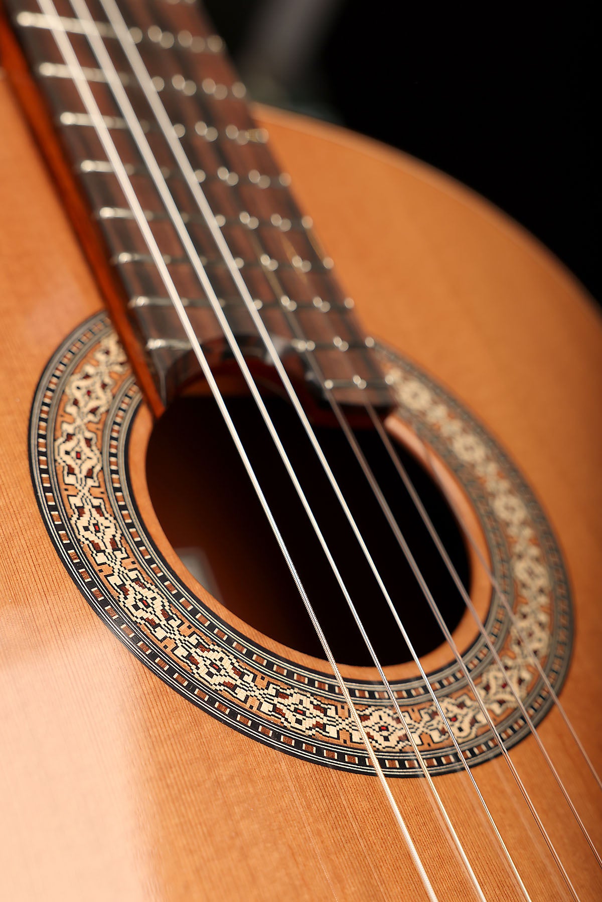 Allan Bull Concert Model 'Californian Redwood / East Indian Rosewood' Classical Guitar