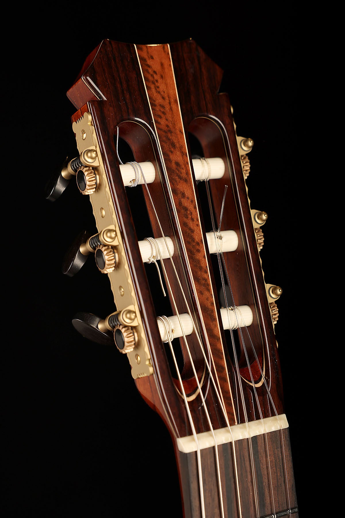 Allan Bull Concert Model 'Californian Redwood / East Indian Rosewood' Classical Guitar