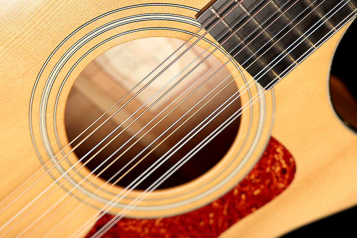 Taylor 354ce LTD 'Sitka Spruce / Figured Maple' 12-String Preowned 2002