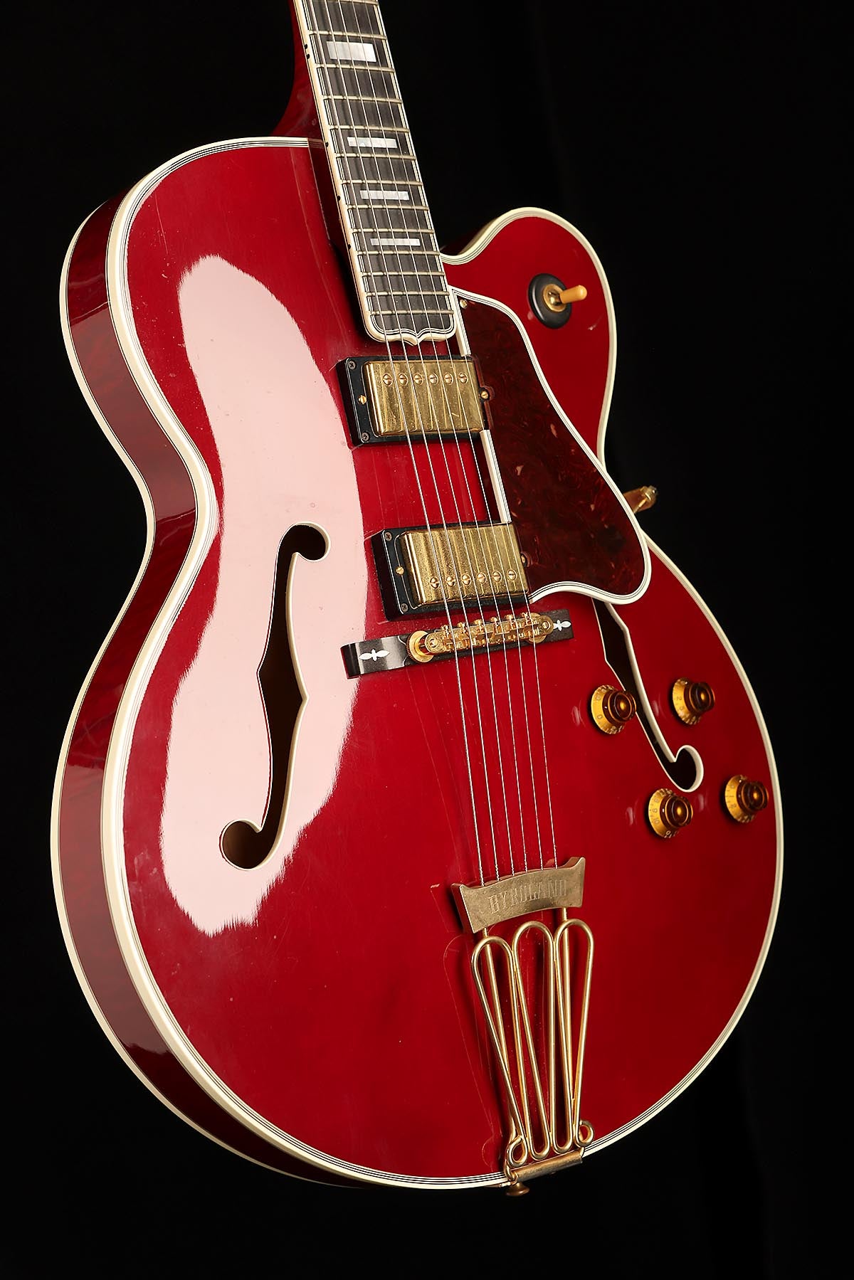 Gibson Custom Shop Byrdland ‘Wine Red’ Preowned 2007