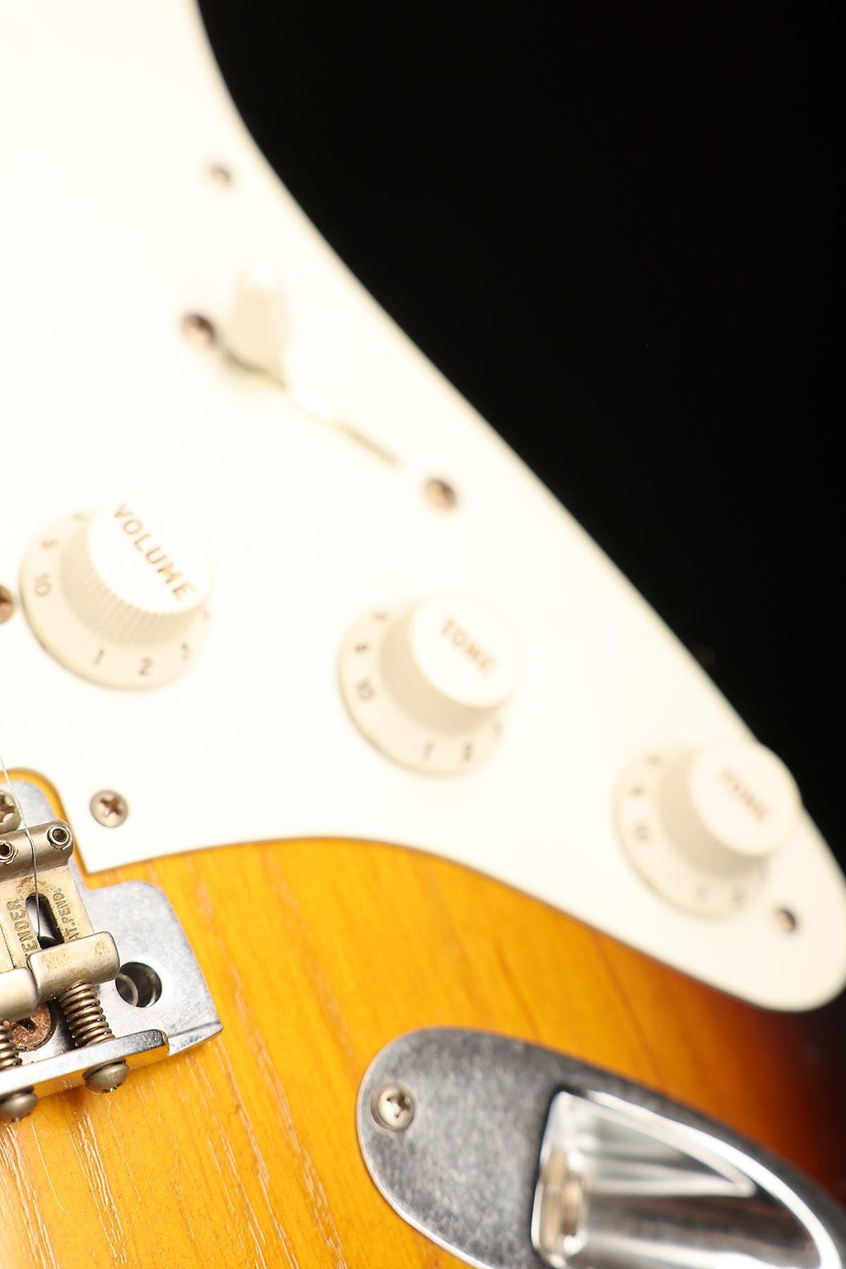 Fender Custom Shop 1955 Limited Edition Relic Stratocaster '2-Tone Sunburst' Preowned 2015