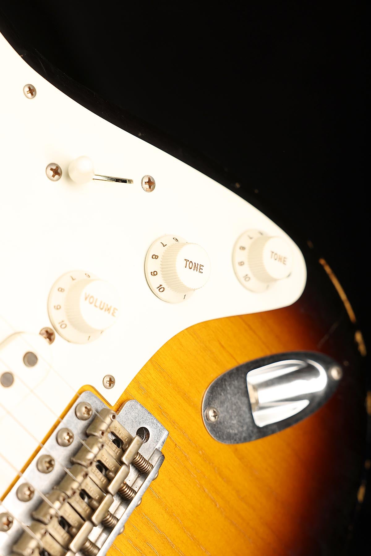 Fender Custom Shop 1955 Limited Edition Relic Stratocaster '2-Tone Sunburst' Preowned 2015