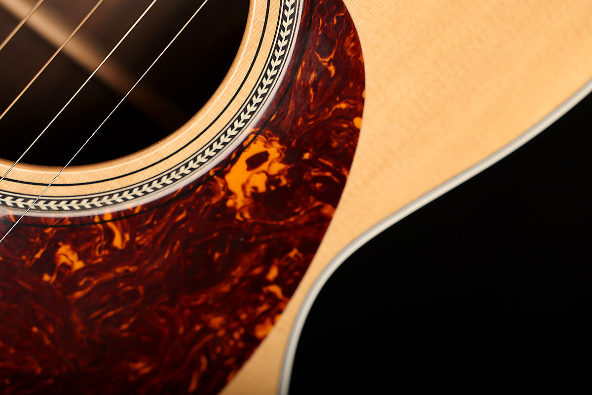 Martin 00 Custom 'Sitka Spruce / Indian Rosewood' Preowned 2012