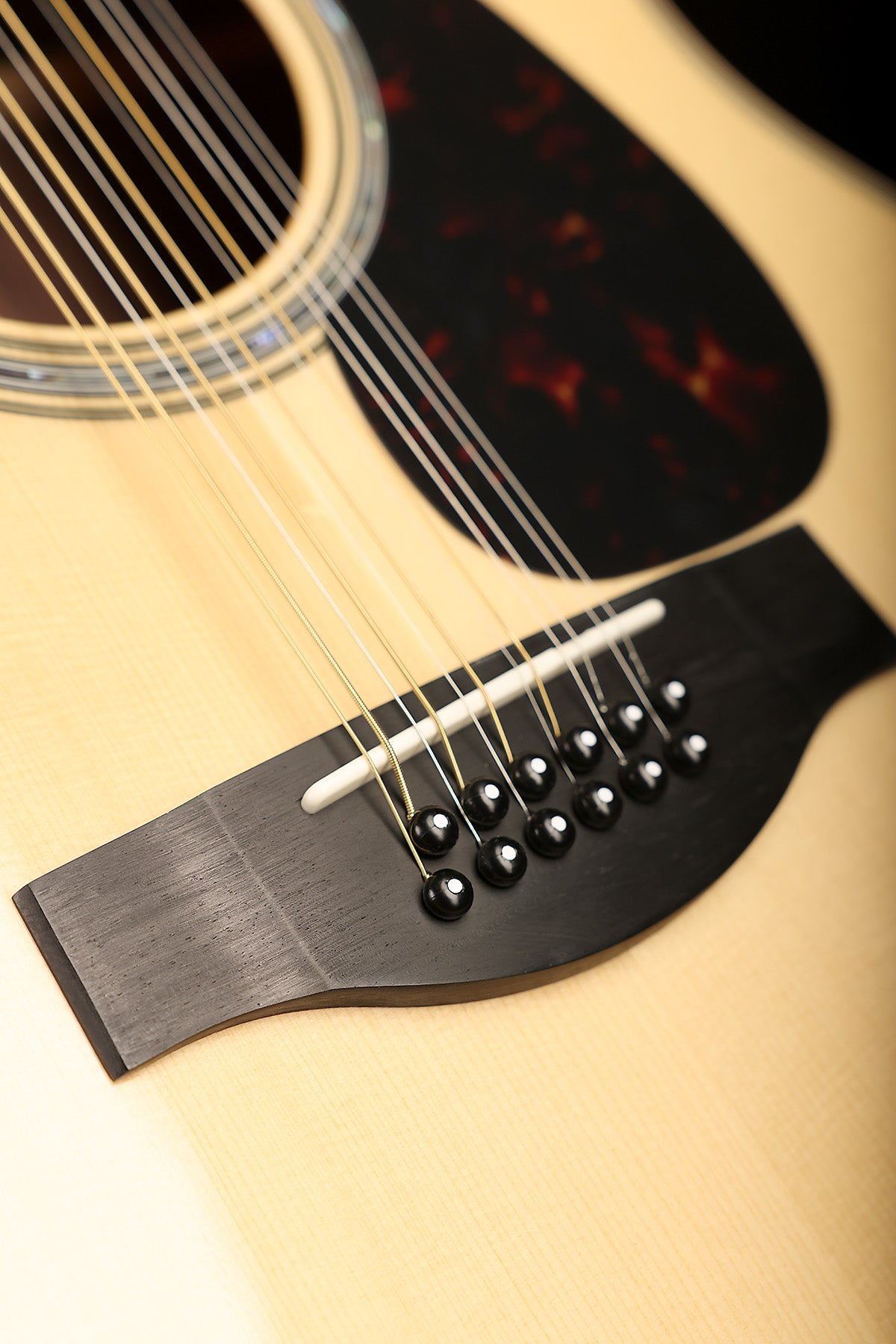 Yamaha LL16-12 ARE 'Natural' Jumbo 12-String Acoustic Electric Guitar