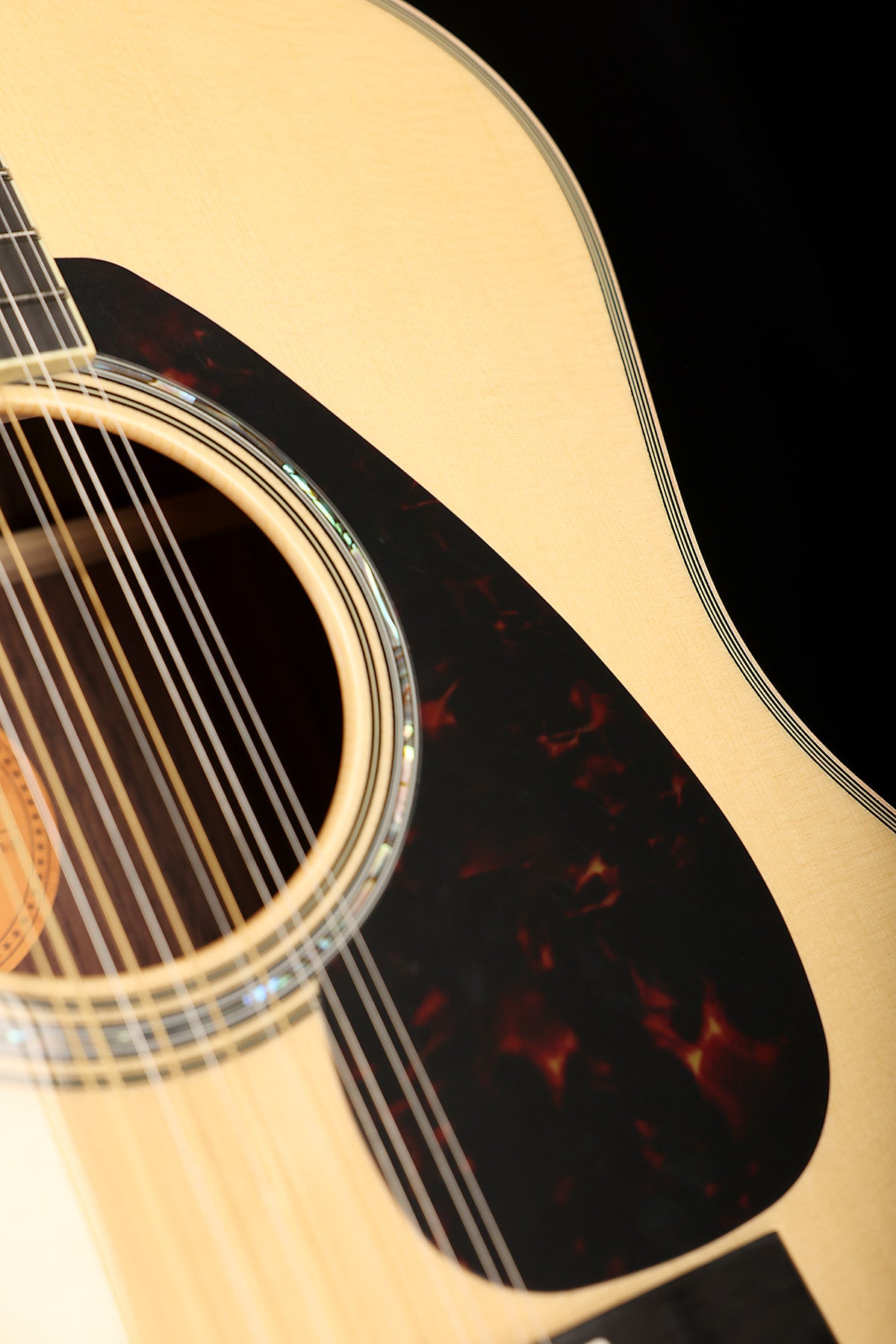Yamaha LL16-12 ARE 'Natural' Jumbo 12-String Acoustic Electric Guitar