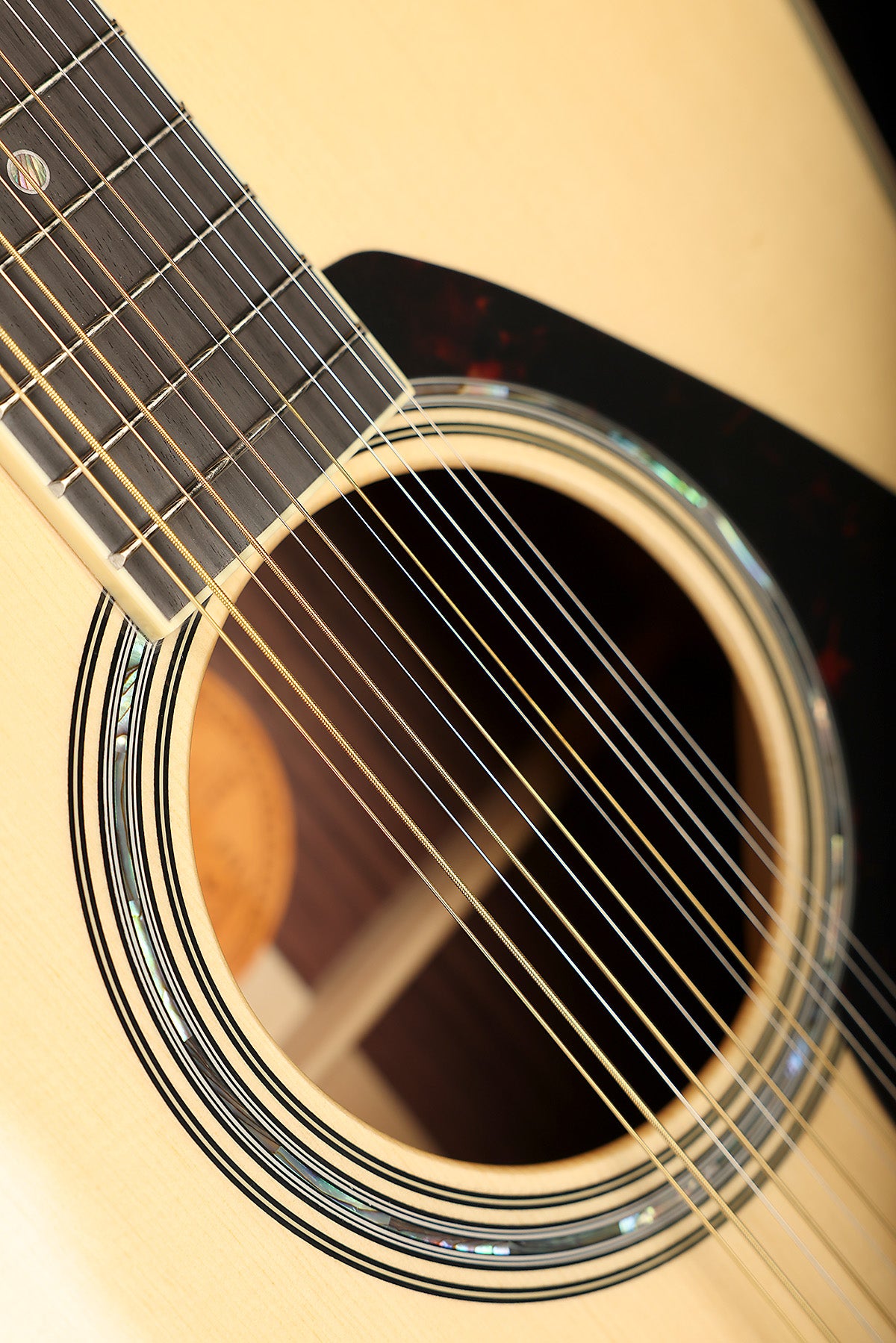 Yamaha LL16-12 ARE 'Natural' Jumbo 12-String Acoustic Electric Guitar