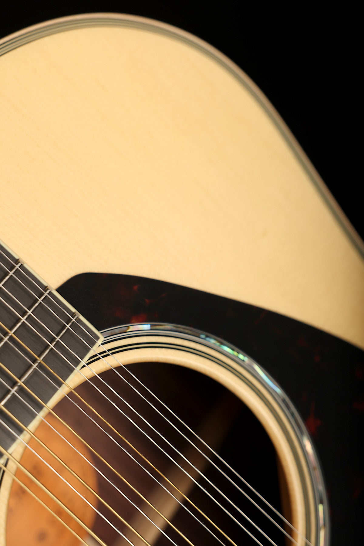 Yamaha LL16-12 ARE 'Natural' Jumbo 12-String Acoustic Electric Guitar