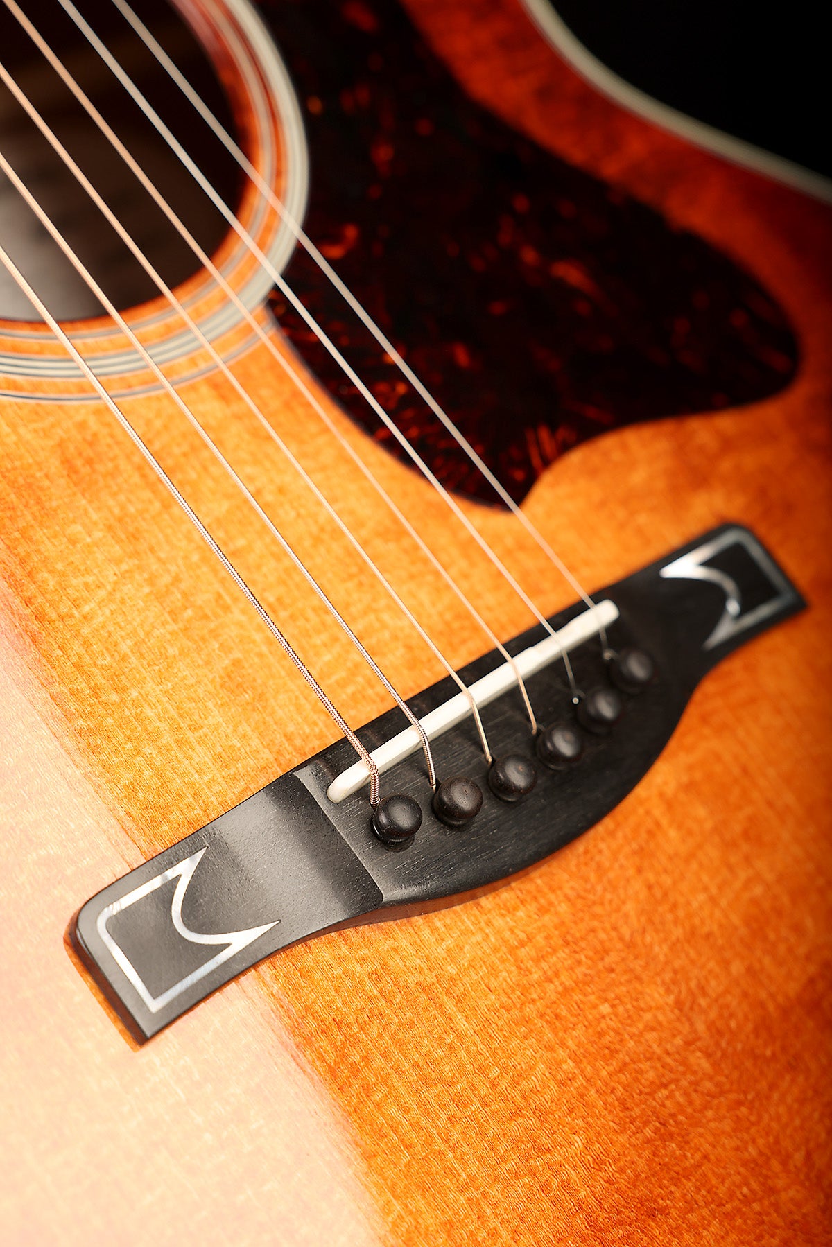 Eastman AC330E-CLA 'Classic Finish' Acoustic Electric Guitar