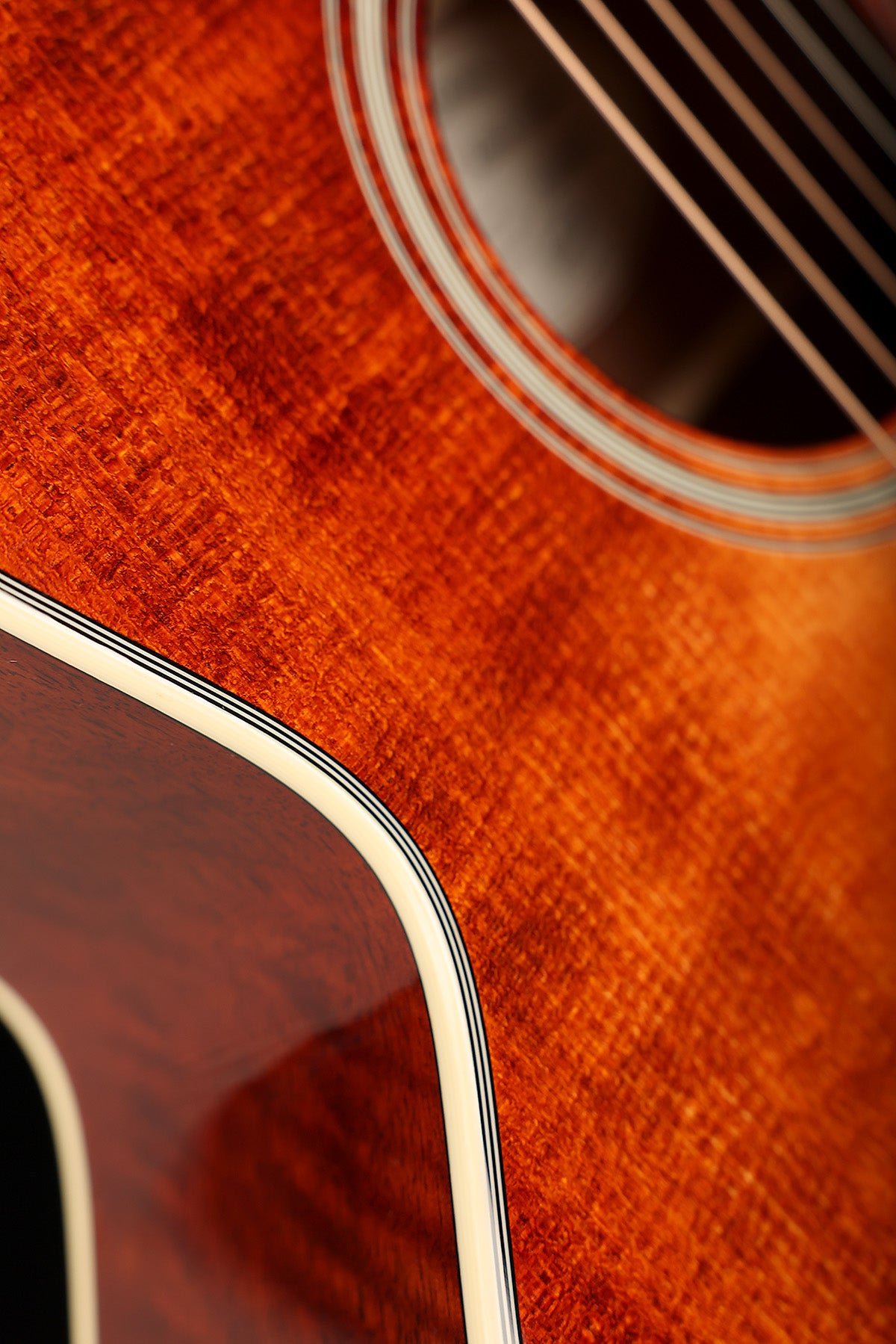 Eastman AC330E-CLA 'Classic Finish' Acoustic Electric Guitar