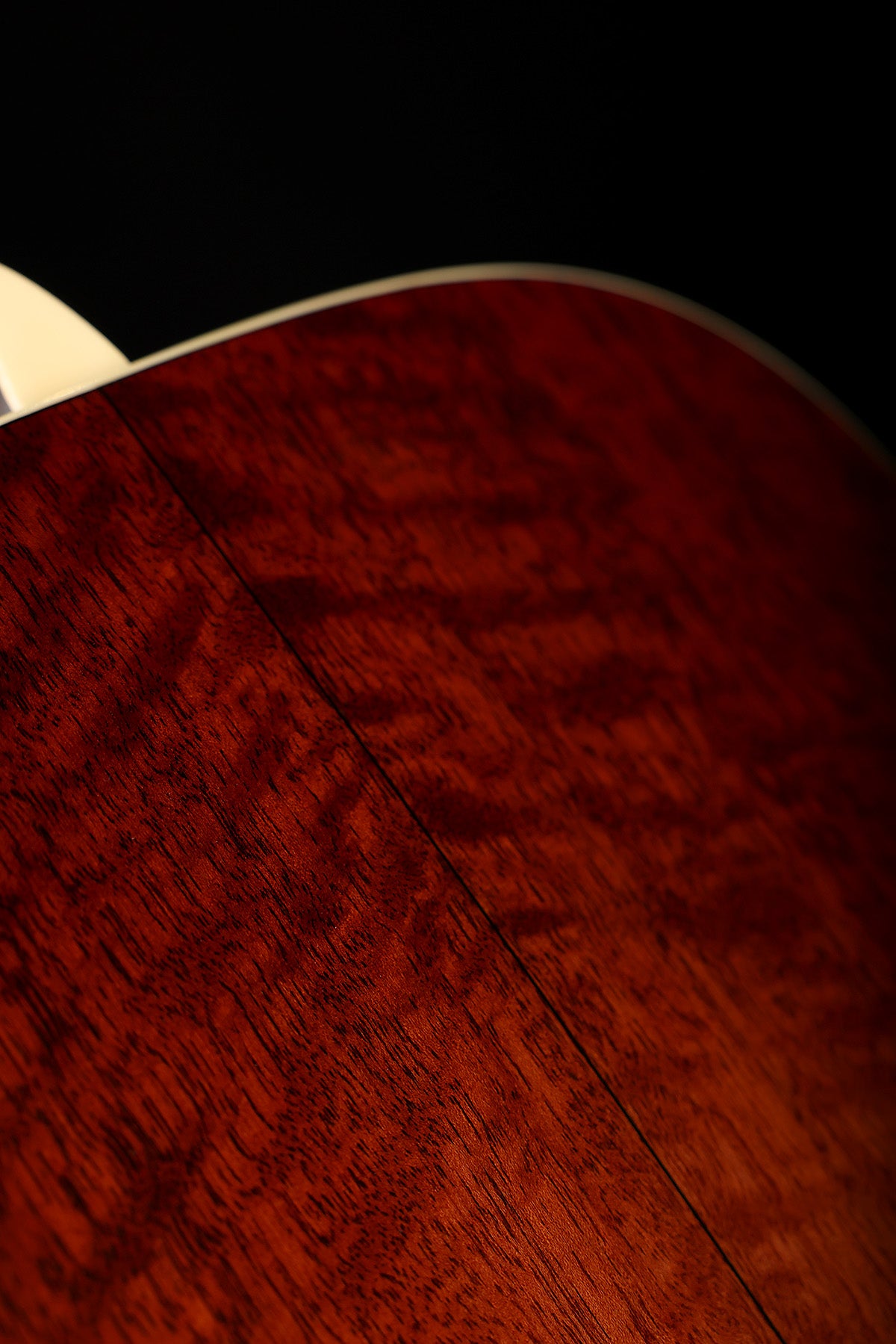 Eastman AC330E-CLA 'Classic Finish' Acoustic Electric Guitar