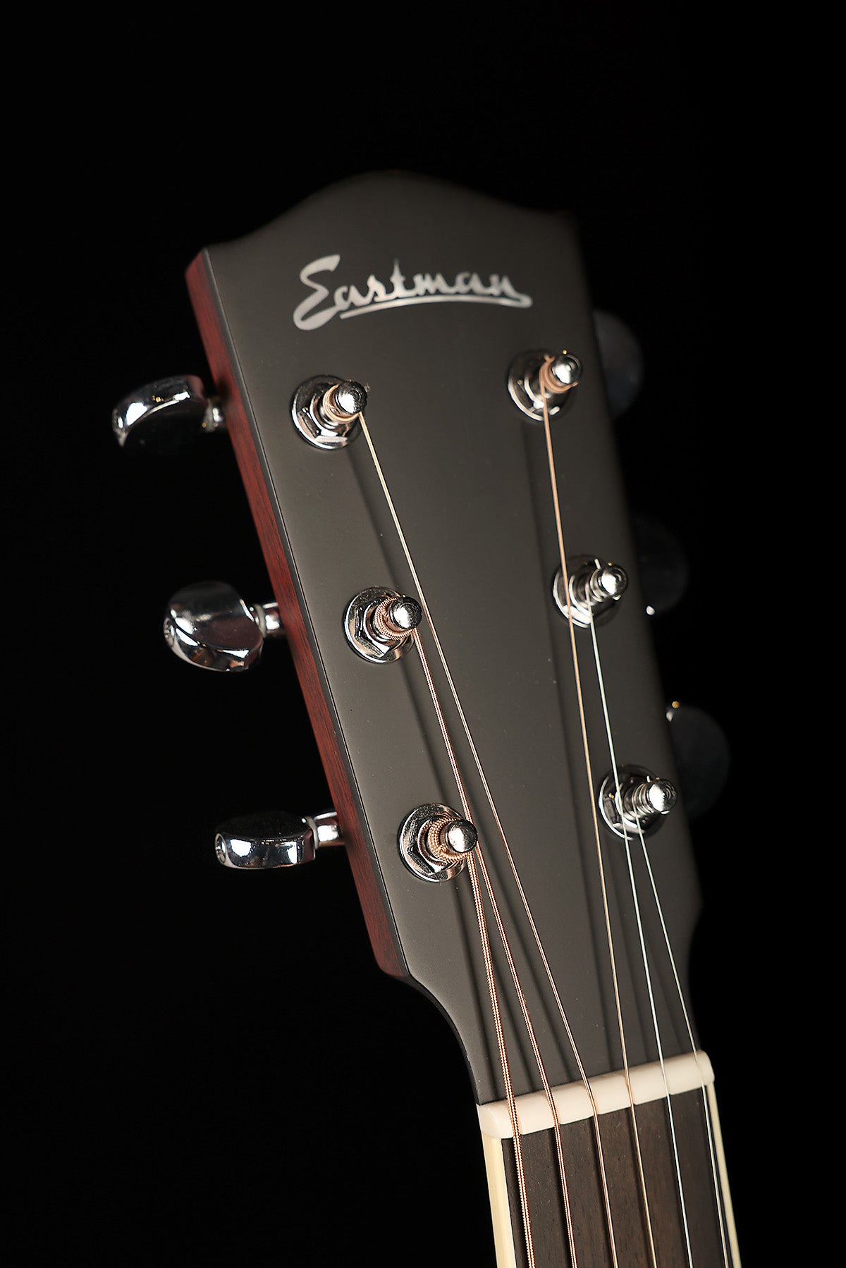 Eastman AC330E-CLA 'Classic Finish' Acoustic Electric Guitar