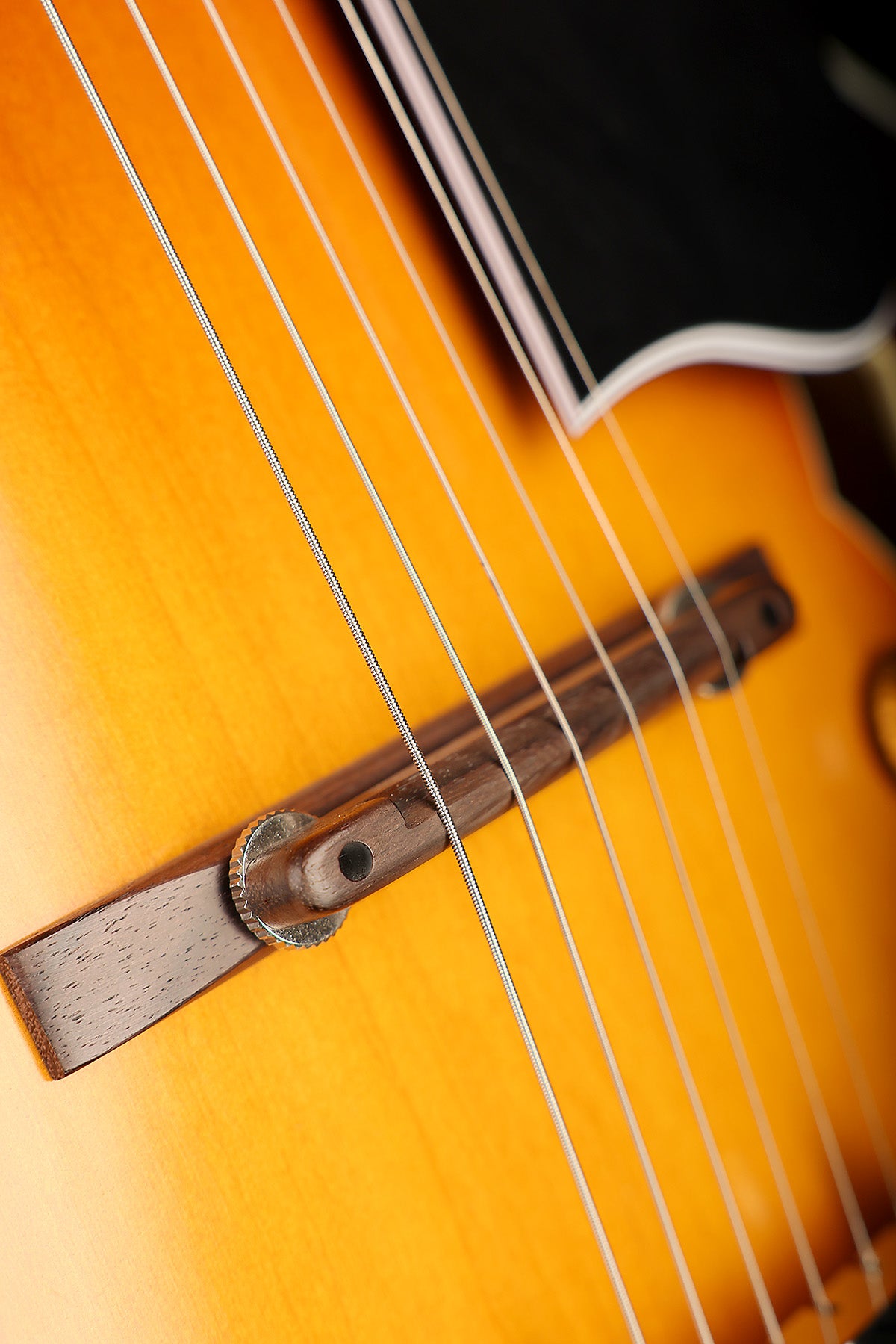 Eastman AR405 'Sunburst' Archtop Electric Guitar