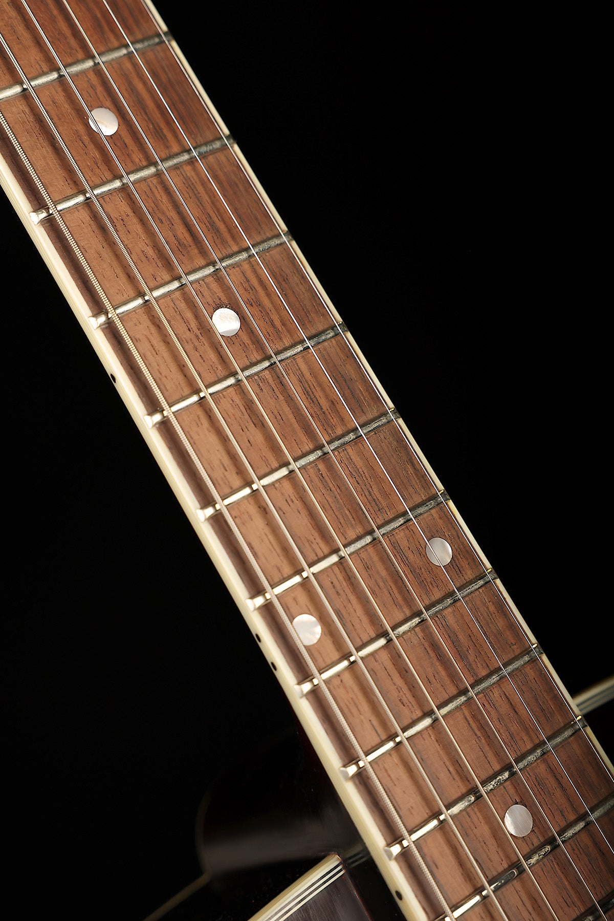 Eastman AR405 'Sunburst' Archtop Electric Guitar