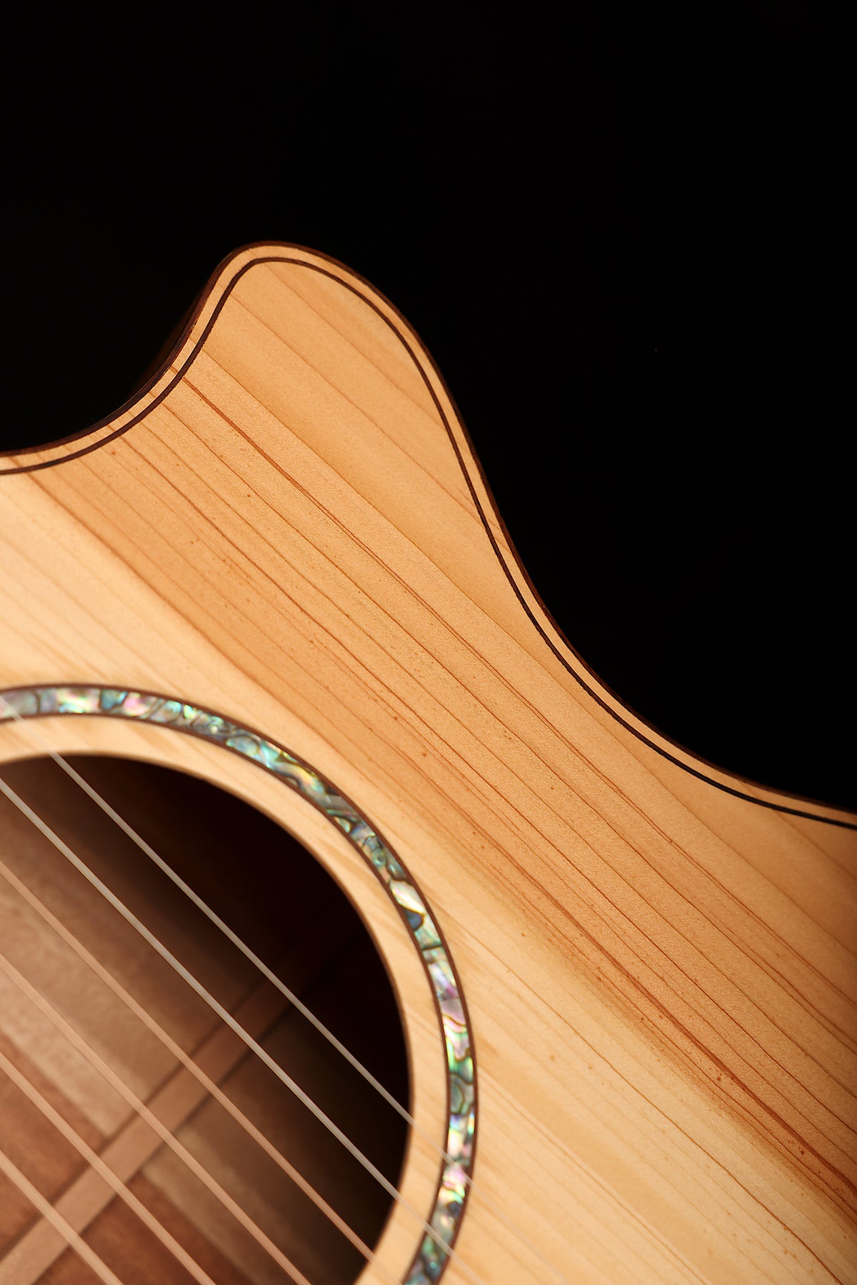 Cole Clark CCAN2EC-LTD Angel 'Himalayan Cedar / African Mahogany' Acoustic Electric Guitar