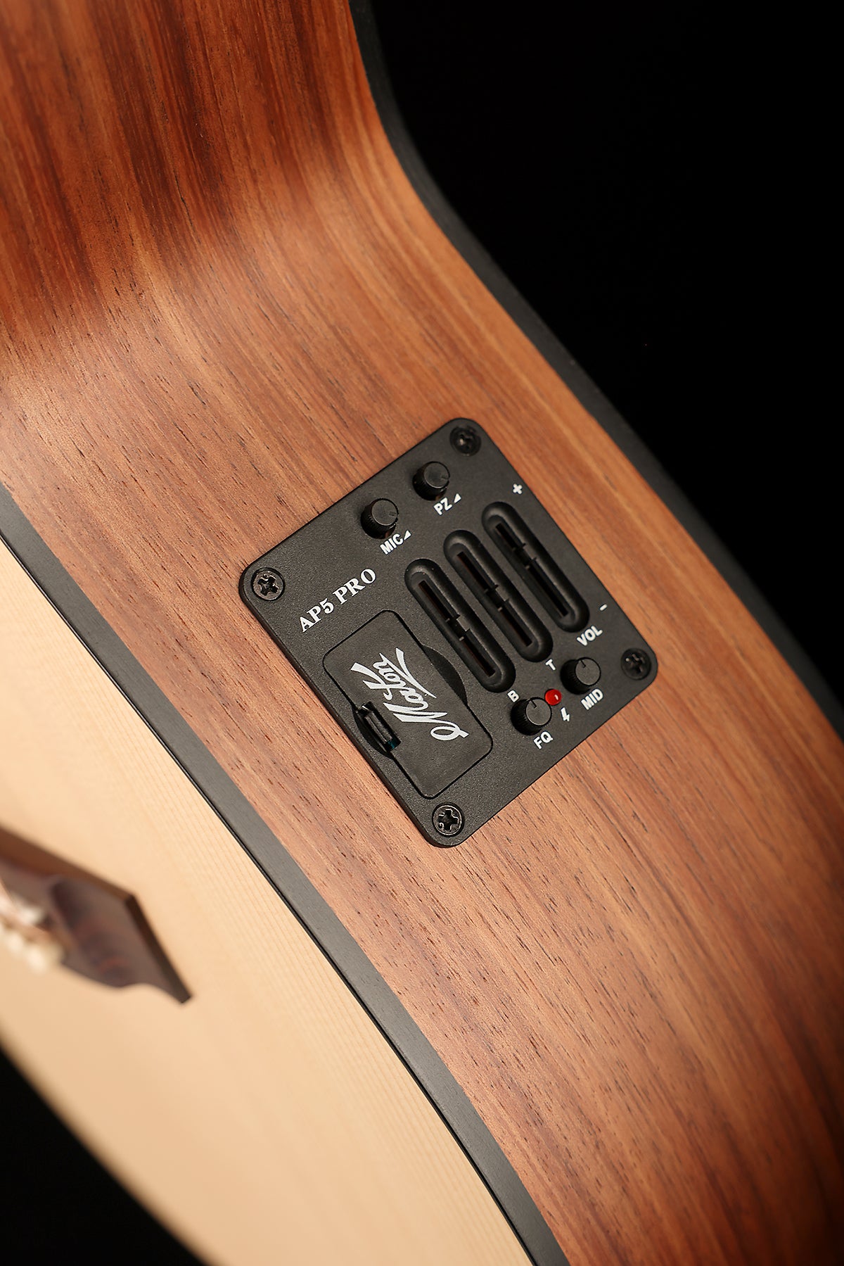 Maton SRS808-LH Left-Handed Acoustic Electric Guitar