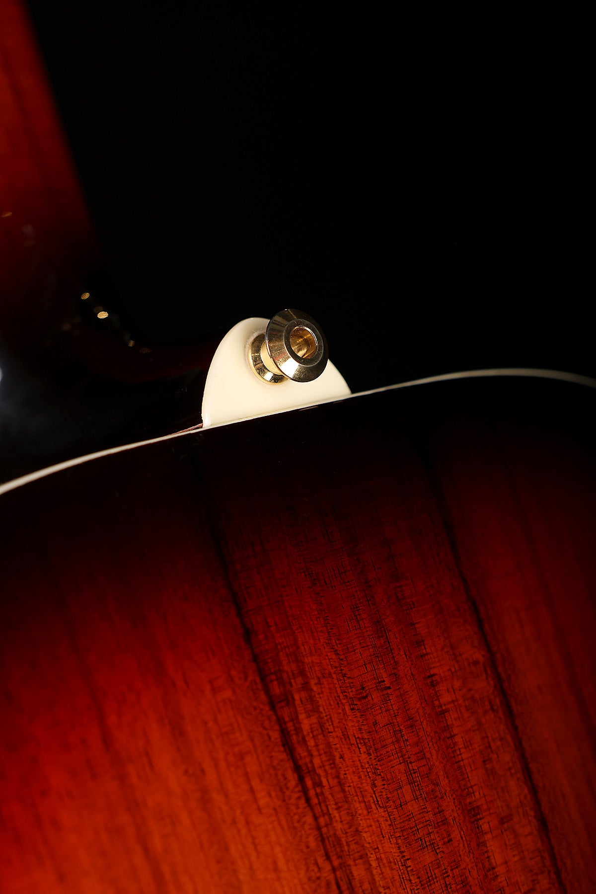 Maton Custom Shop Dreadnought 'Bunya Pine / Victorian Blackwood Triburst' Preowned 2016