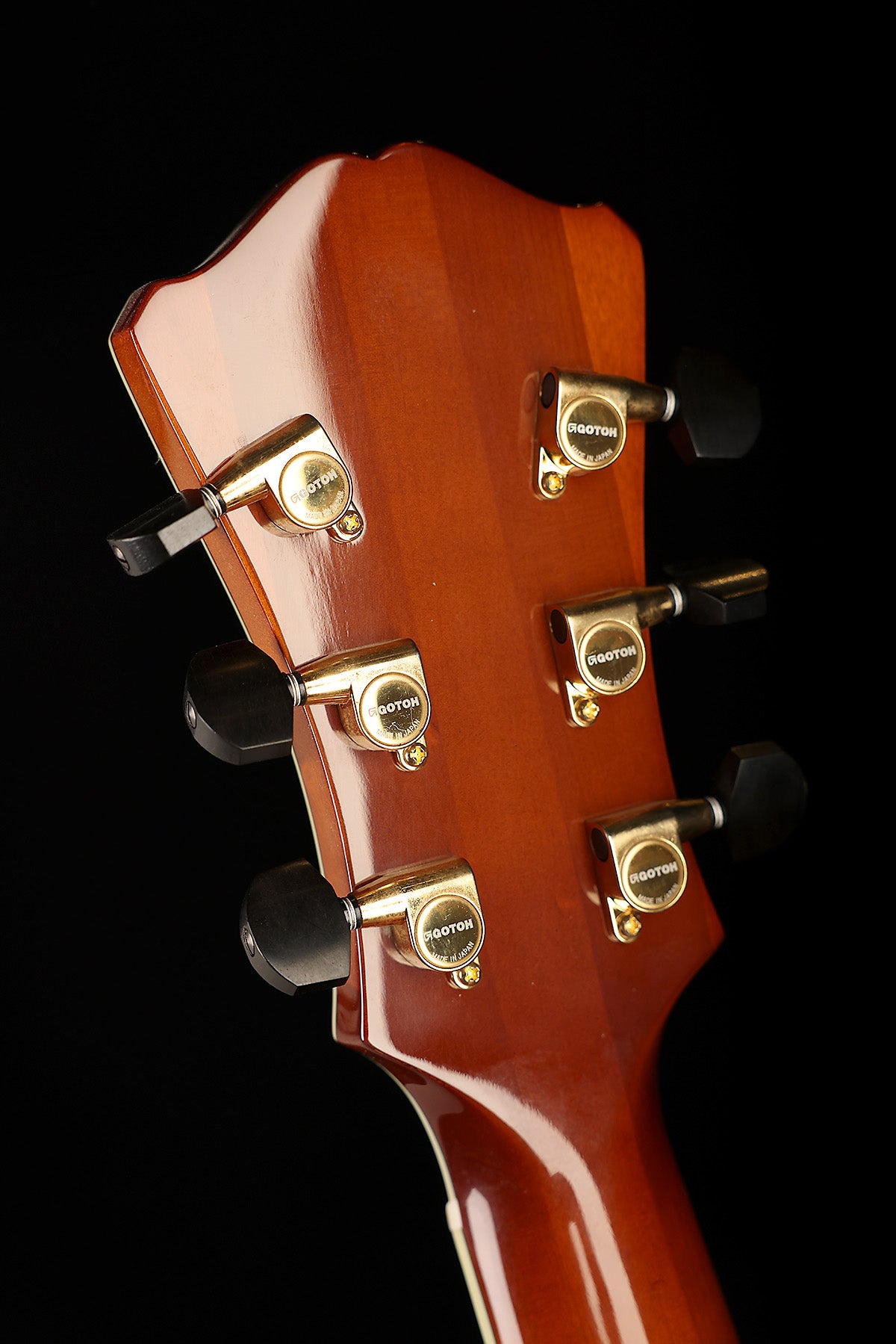 Eastman AR805CE 'Honeyburst' Preowned 2024