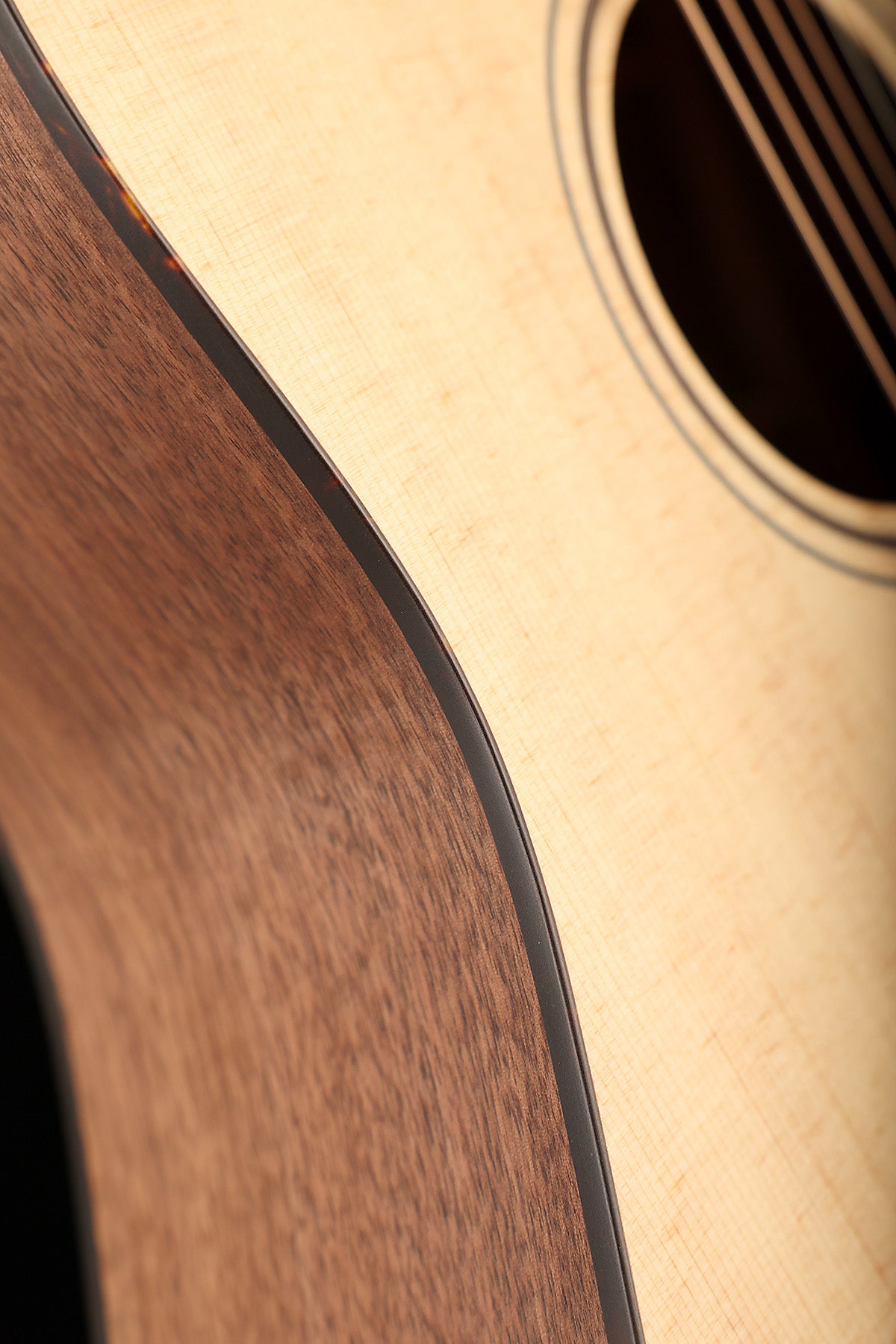 Furch Blue Dc-SW 'Spruce / Walnut' Acoustic Guitar