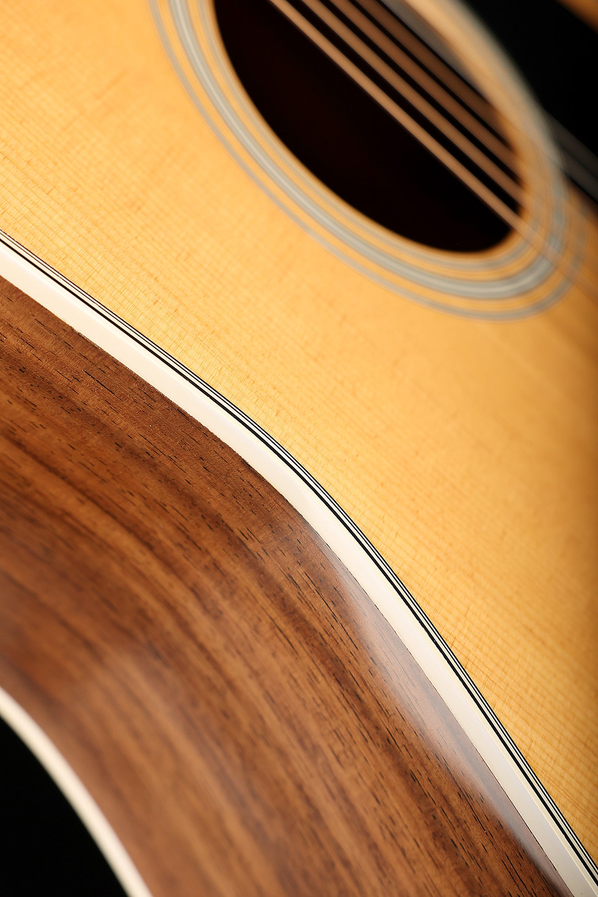 Martin D-28 Preowned 2014