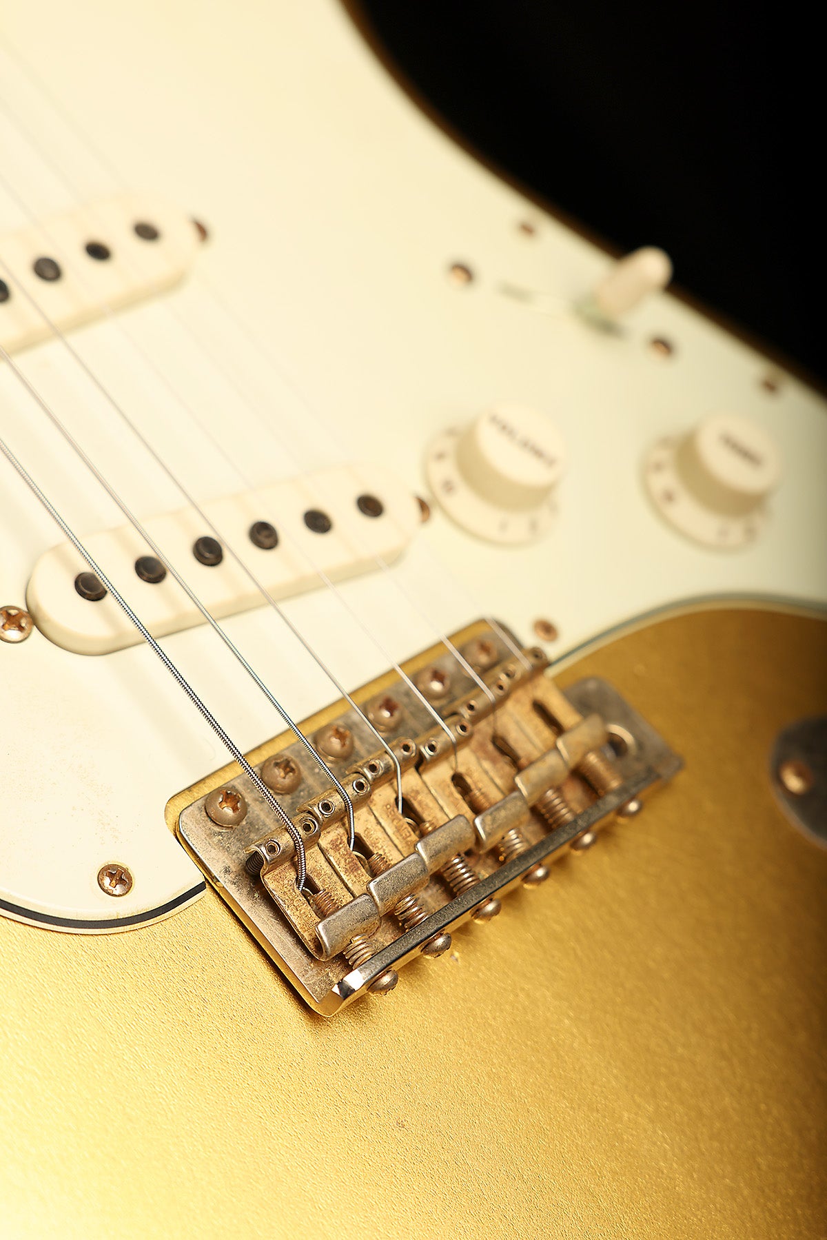 Fender Custom Shop Limited 1962 Stratocaster Journeyman Relic 'Aztec Gold' Preowned 2021