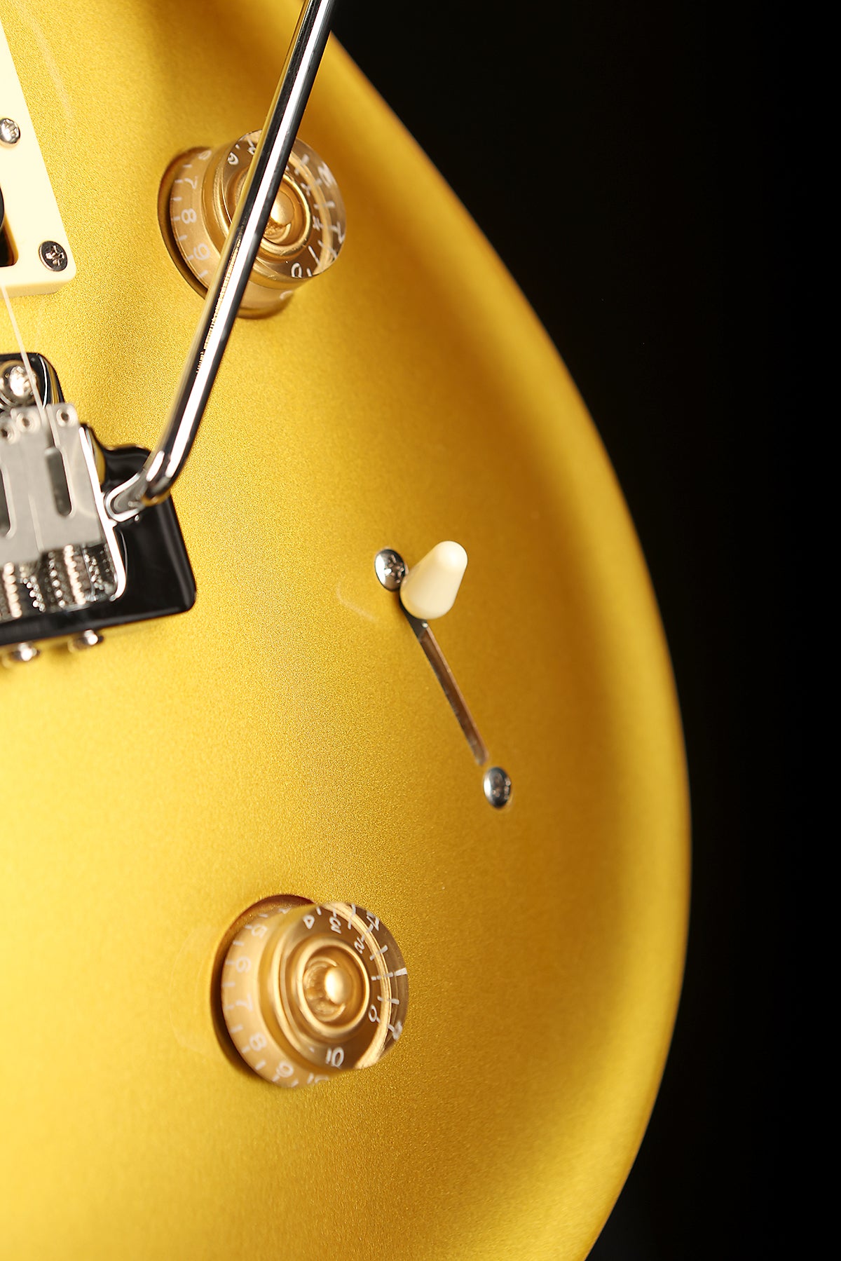 Sire Q7 &#39;Metallic Gold&#39; Larry Carlton Signature Electric Guitar