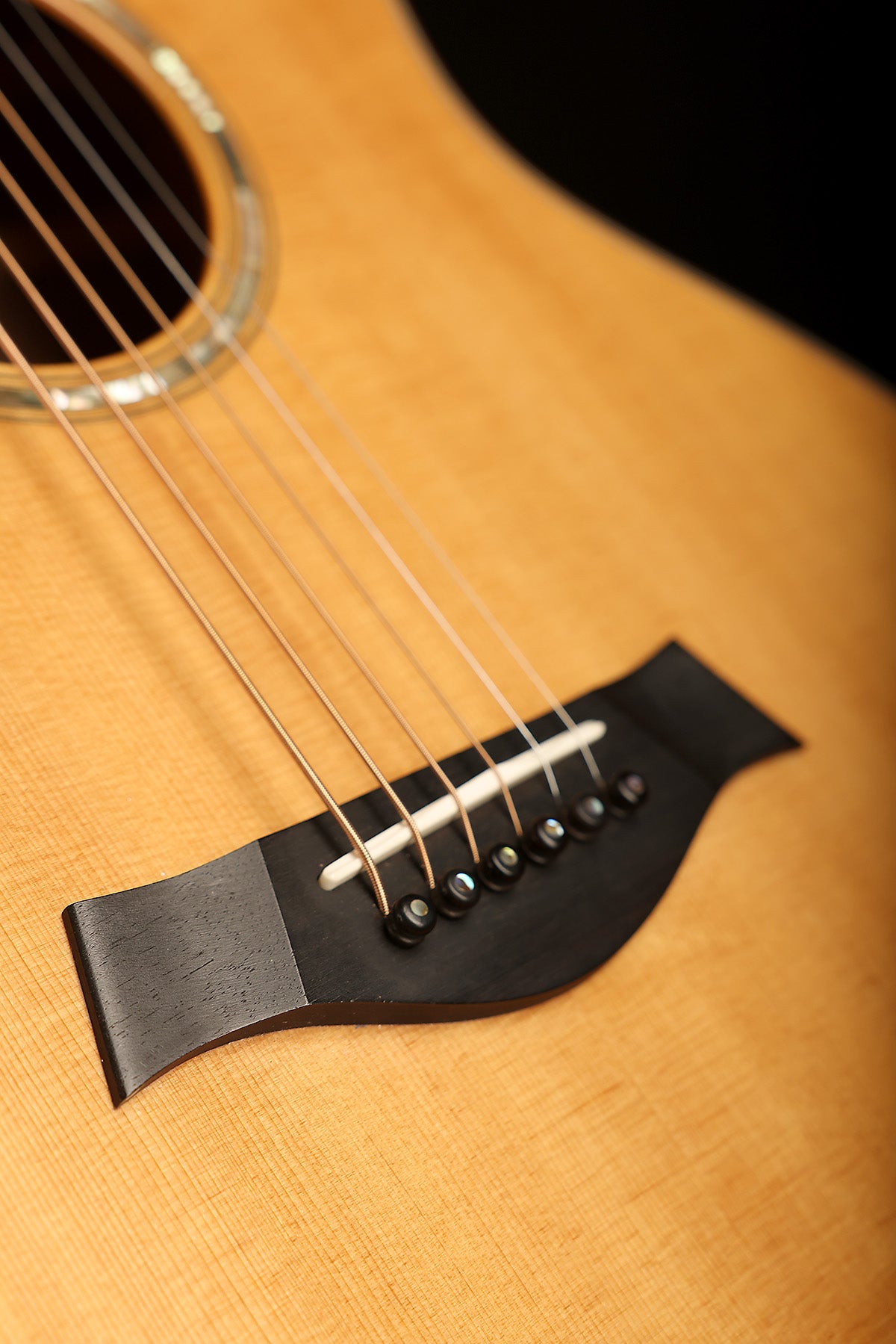 Taylor Baritone-6 Grand Symphony 'Spruce / Rosewood' Preowned 2011