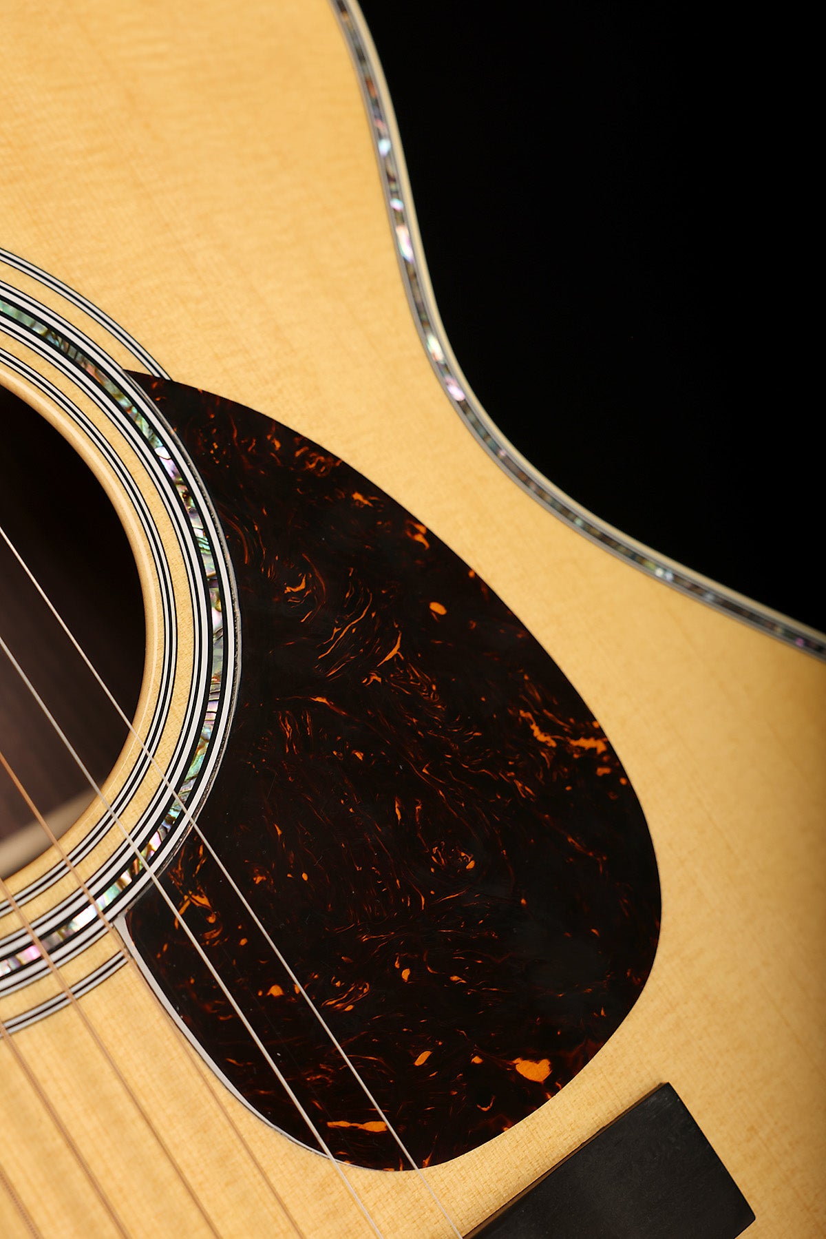 Martin OM-42 Acoustic Guitar: Standard Series