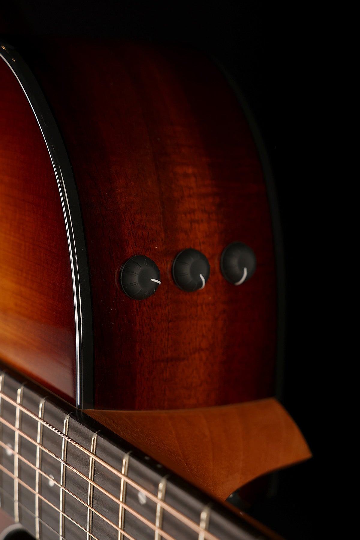 Taylor 214ce-K DLX 'Sunburst' Acoustic Electric Guitar