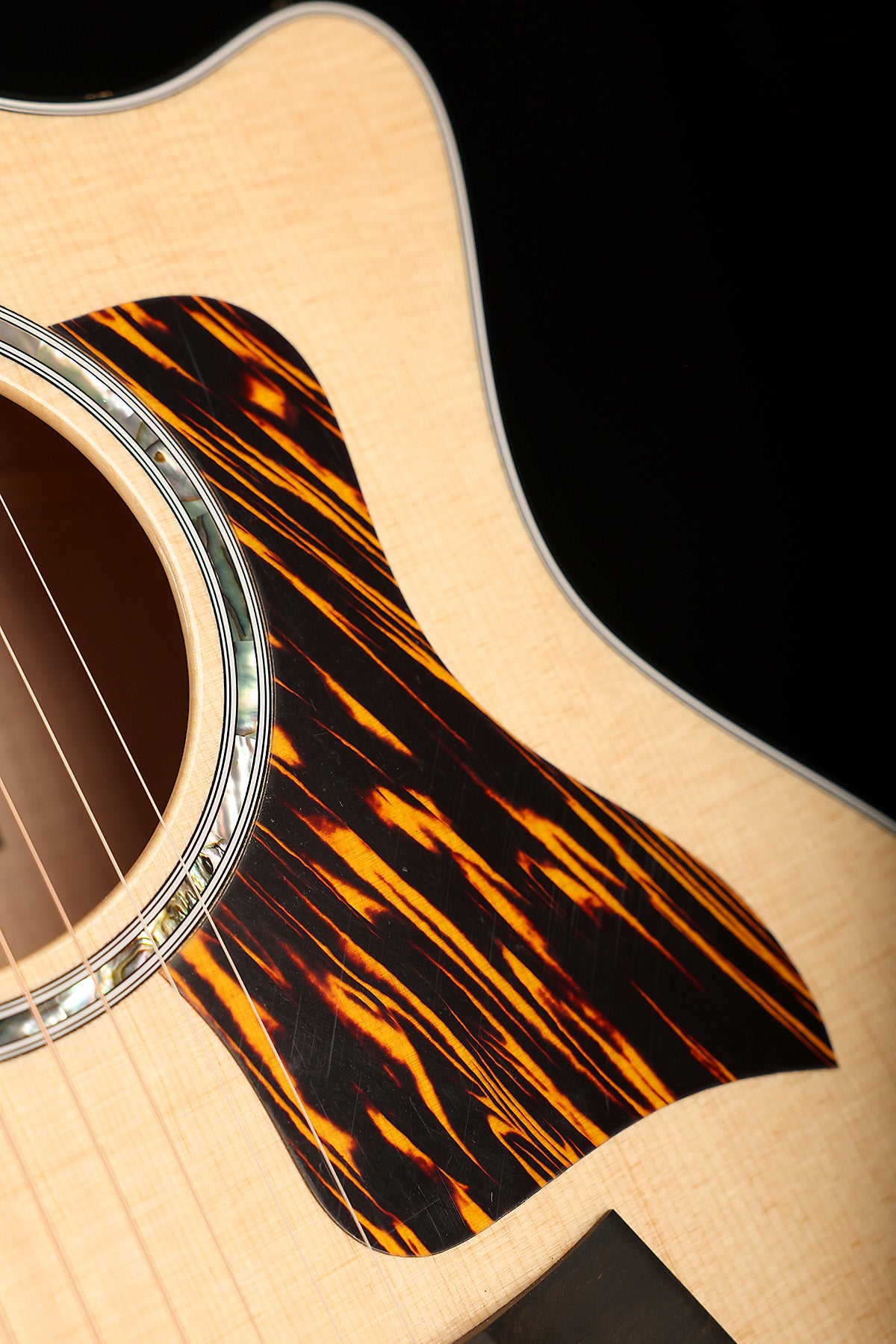 Taylor Custom Select 614ce Next Generation 'Tuxedo' 'Natural' Grand Auditorium Acoustic Electric Guitar