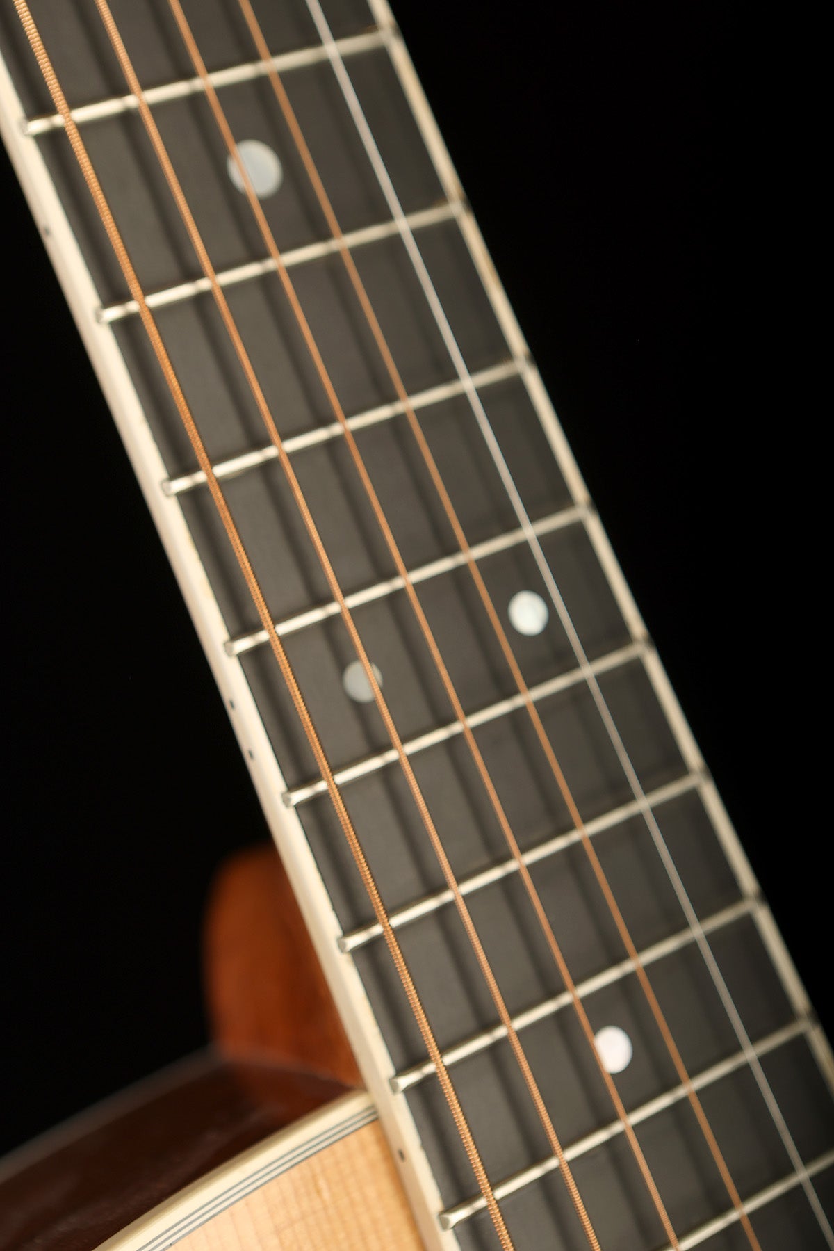 Martin OMC-160GTE Preowned 2013 - Acoustic Centre Music Store, Melbourne Australia