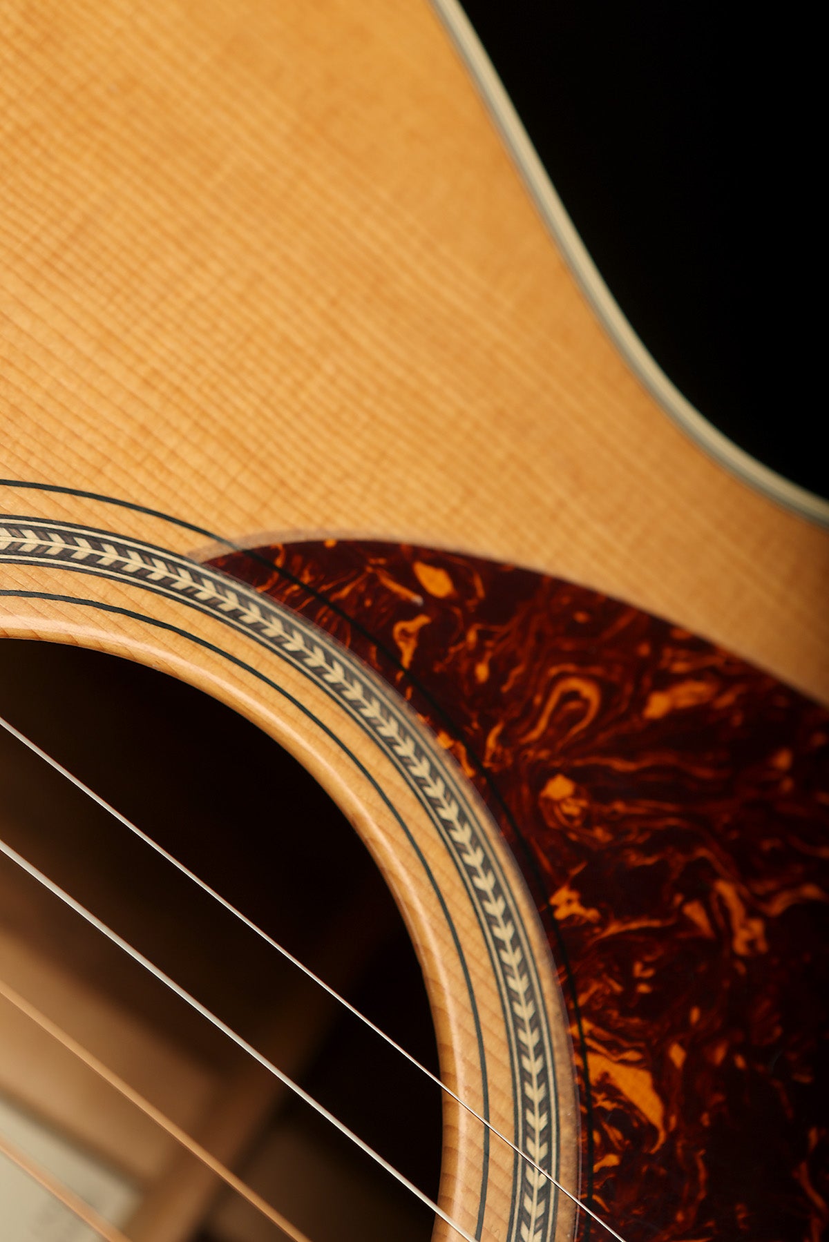 Martin OMC-160GTE Preowned 2013 - Acoustic Centre Music Store, Melbourne Australia